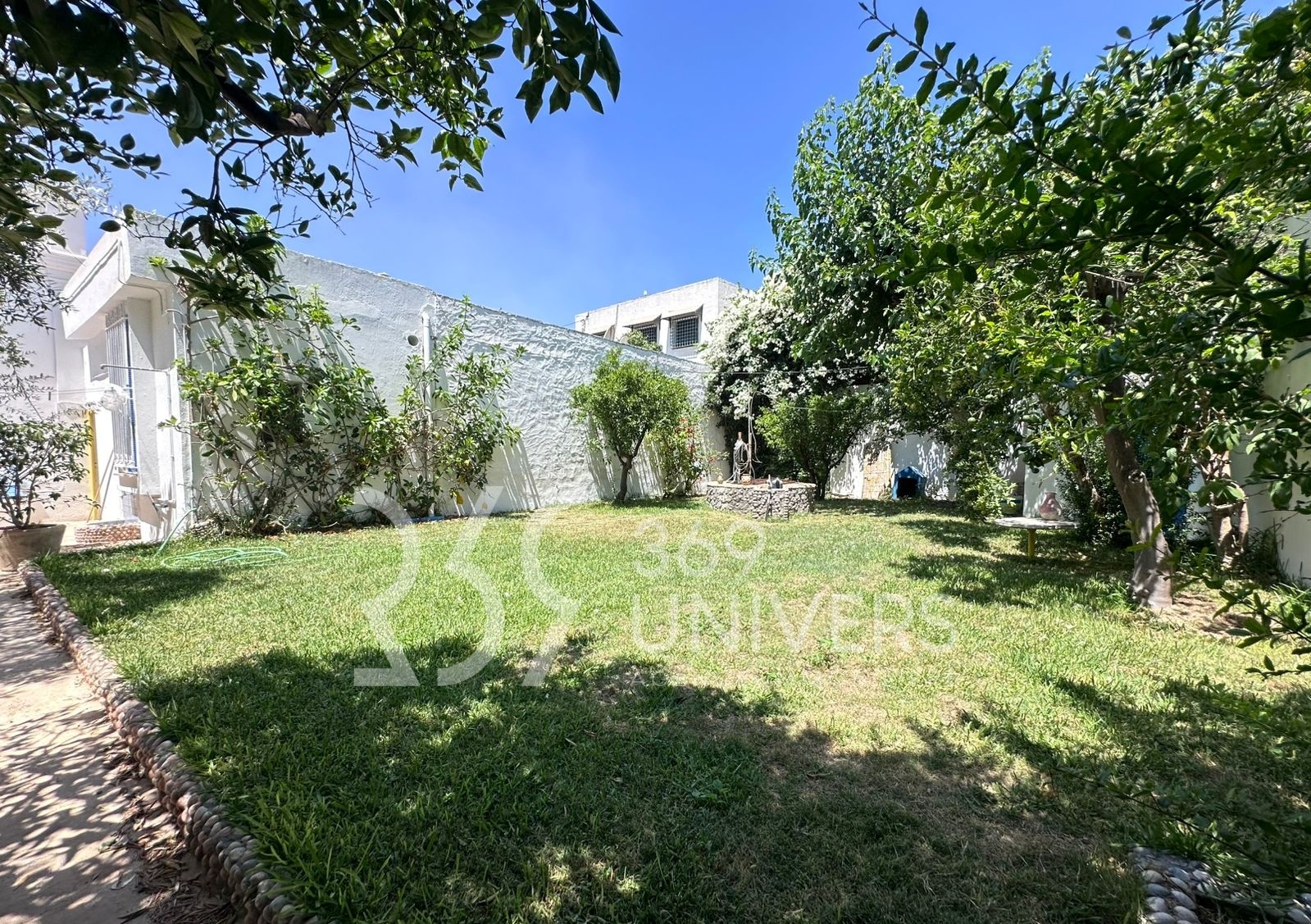 La Marsa Marsa Safsaf Location Maisons Villa meuble avec jardin  la marsa ref rh165