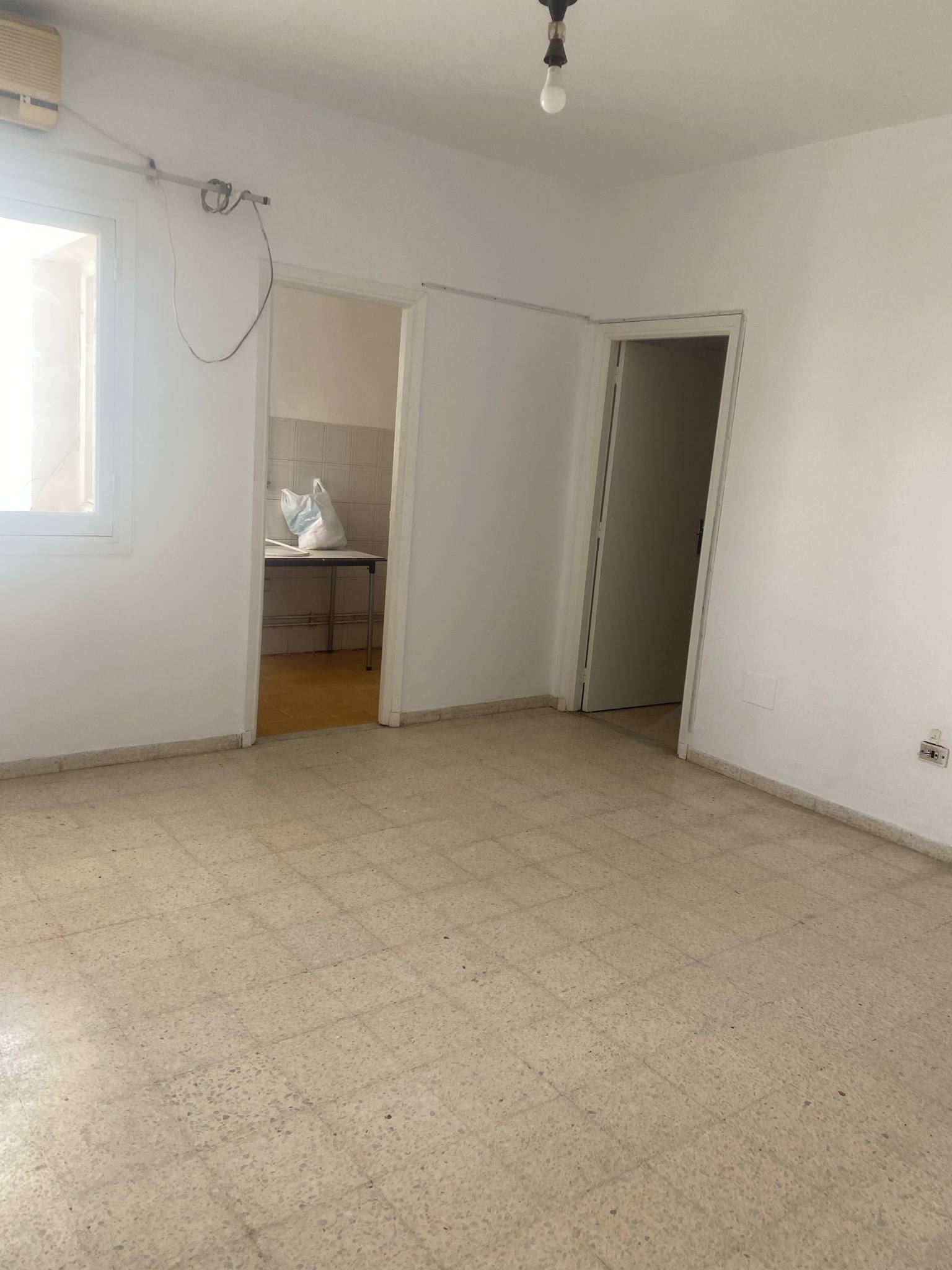 El Menzah El Manar 1 Location Appart. 1 pice S1 au 4me tage manar 1