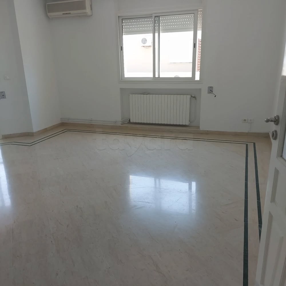 Mnihla Jardins d'el Menzah Location Appart. 3 pices Appartement  s3 situ a jardin d'elmenzah1