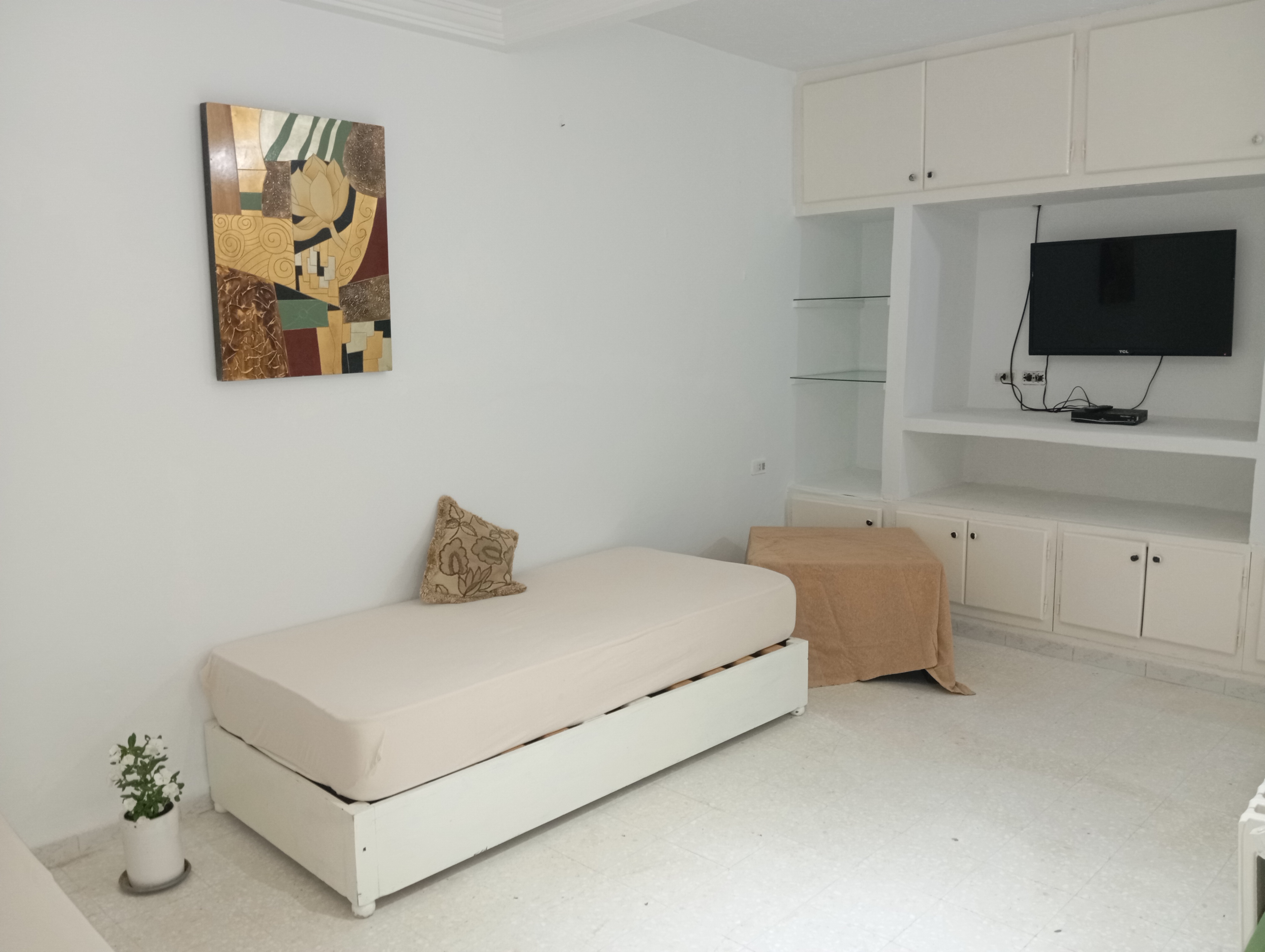 Ariana Ville Cite Ennasr 2 Location Appart. 2 pices Studio de villa meubl