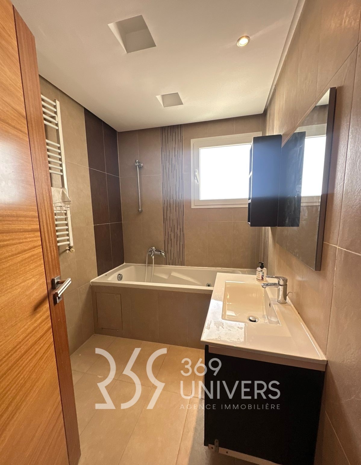 La Marsa Cite El Khalil Location Appart. 2 pices Appartement avec balcon  la marsa ref ra153