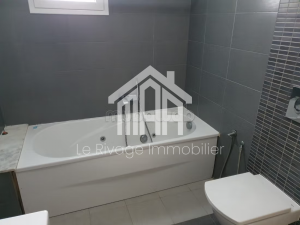 La Marsa Marsa Ennassim Location Maisons Une villa avec jardin et piscine s4  ref385a