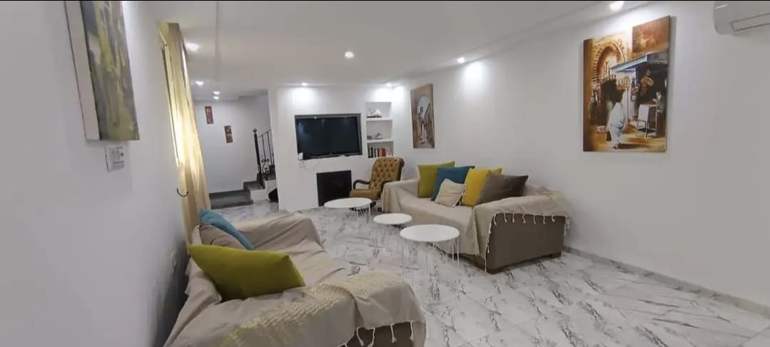 Akouda Chatt Meriem Vente Maisons Villa de luxe s4 avec piscine  chatt mariem