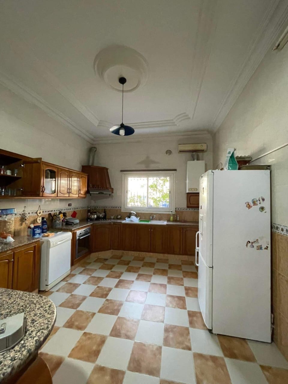 Sousse Jaouhara Sahloul Vente Maisons Villa rdc et cave  sahloul3 prte  habiter