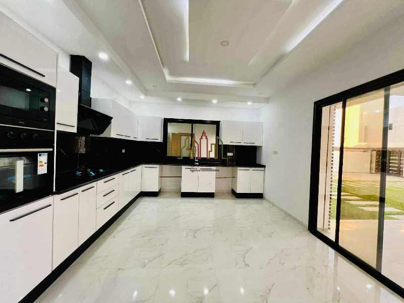 Hammamet Hammamet Vente Appart. 5 pices+ V563 villa versace villa