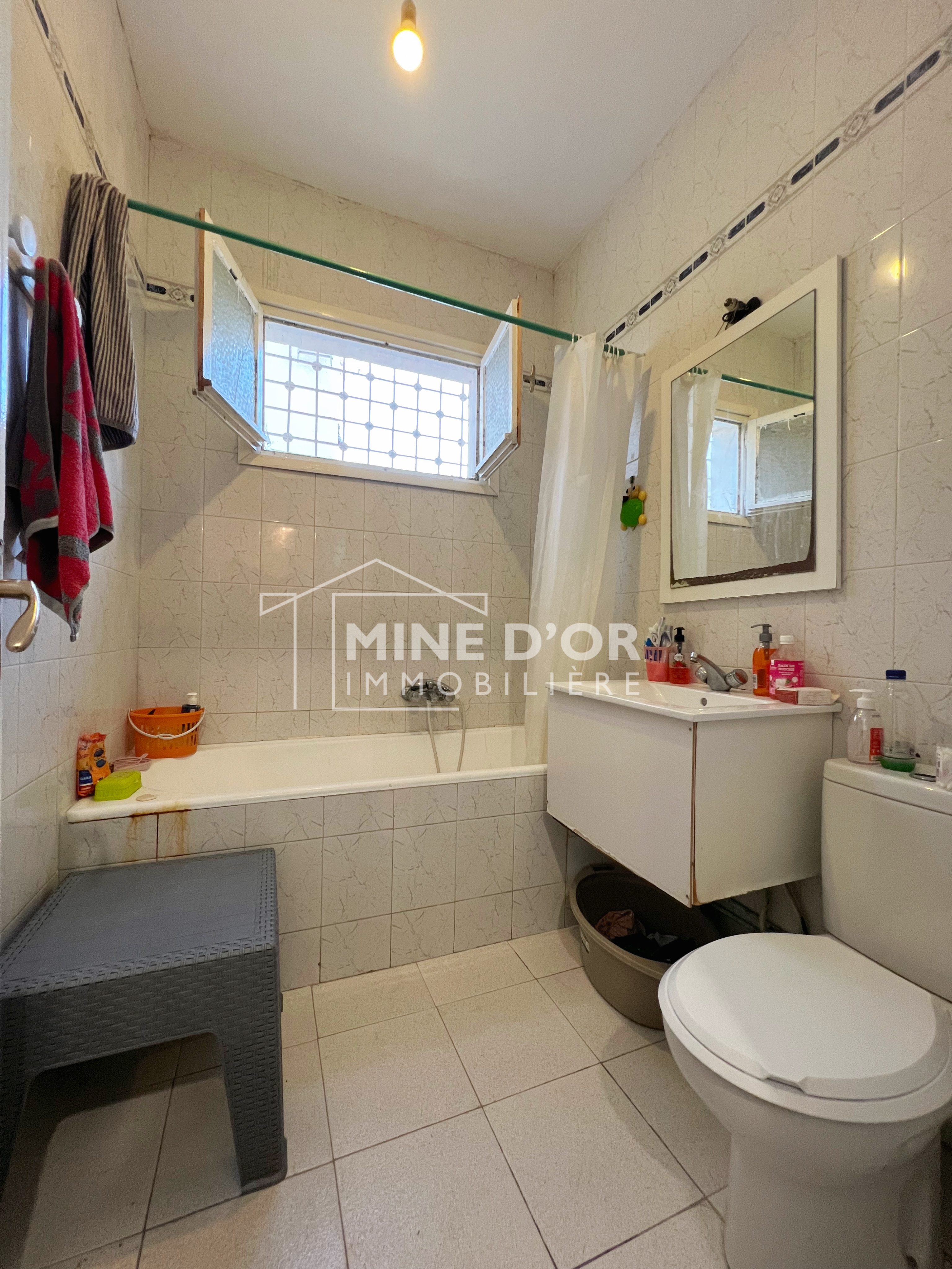 Cite El Khadra Cite Oplympique Vente Appart. 4 pices Av appartement s3 au rdc  la cit olympique