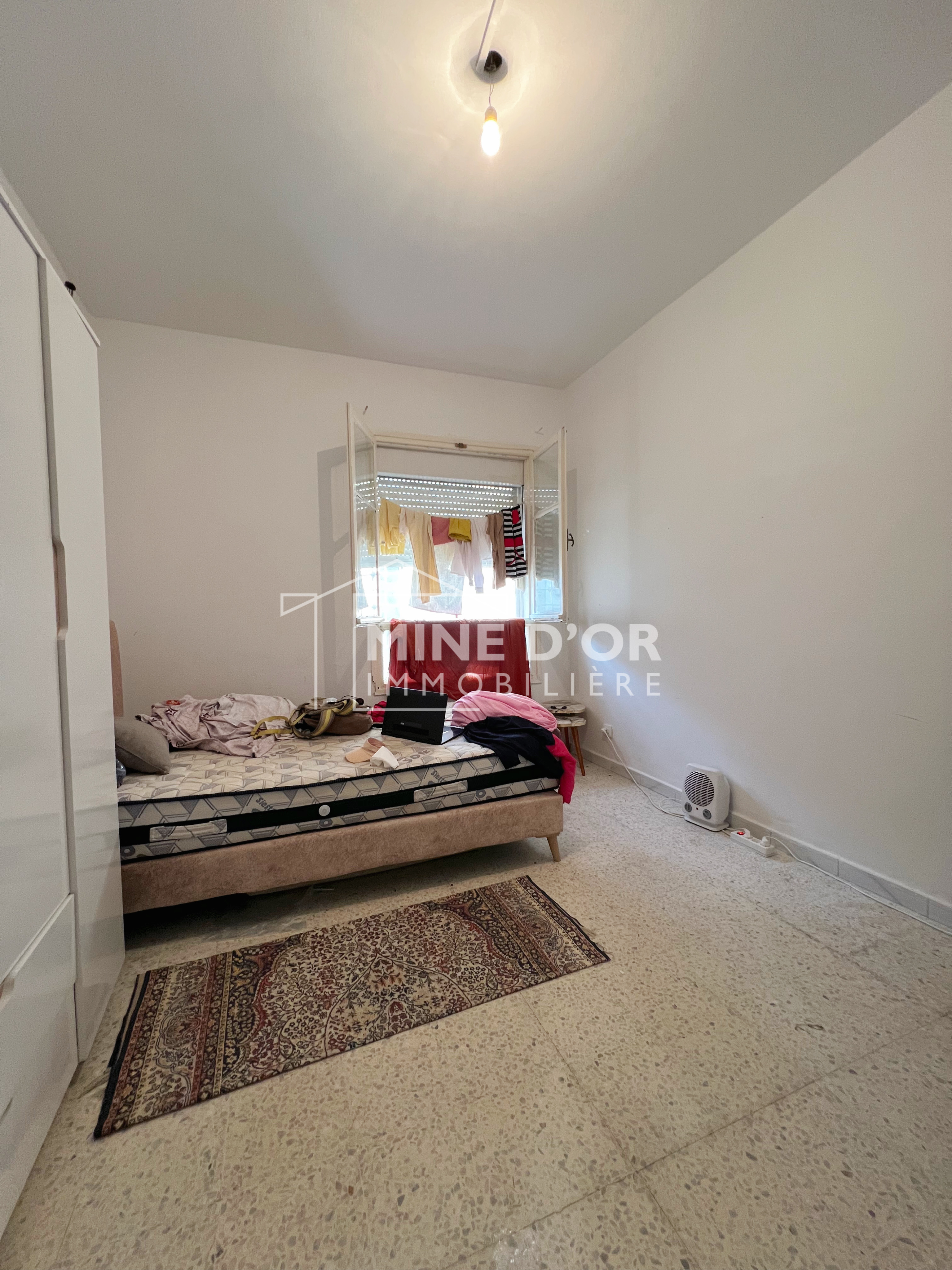Cite El Khadra Cite Oplympique Vente Appart. 4 pices Av appartement s3 au rdc  la cit olympique