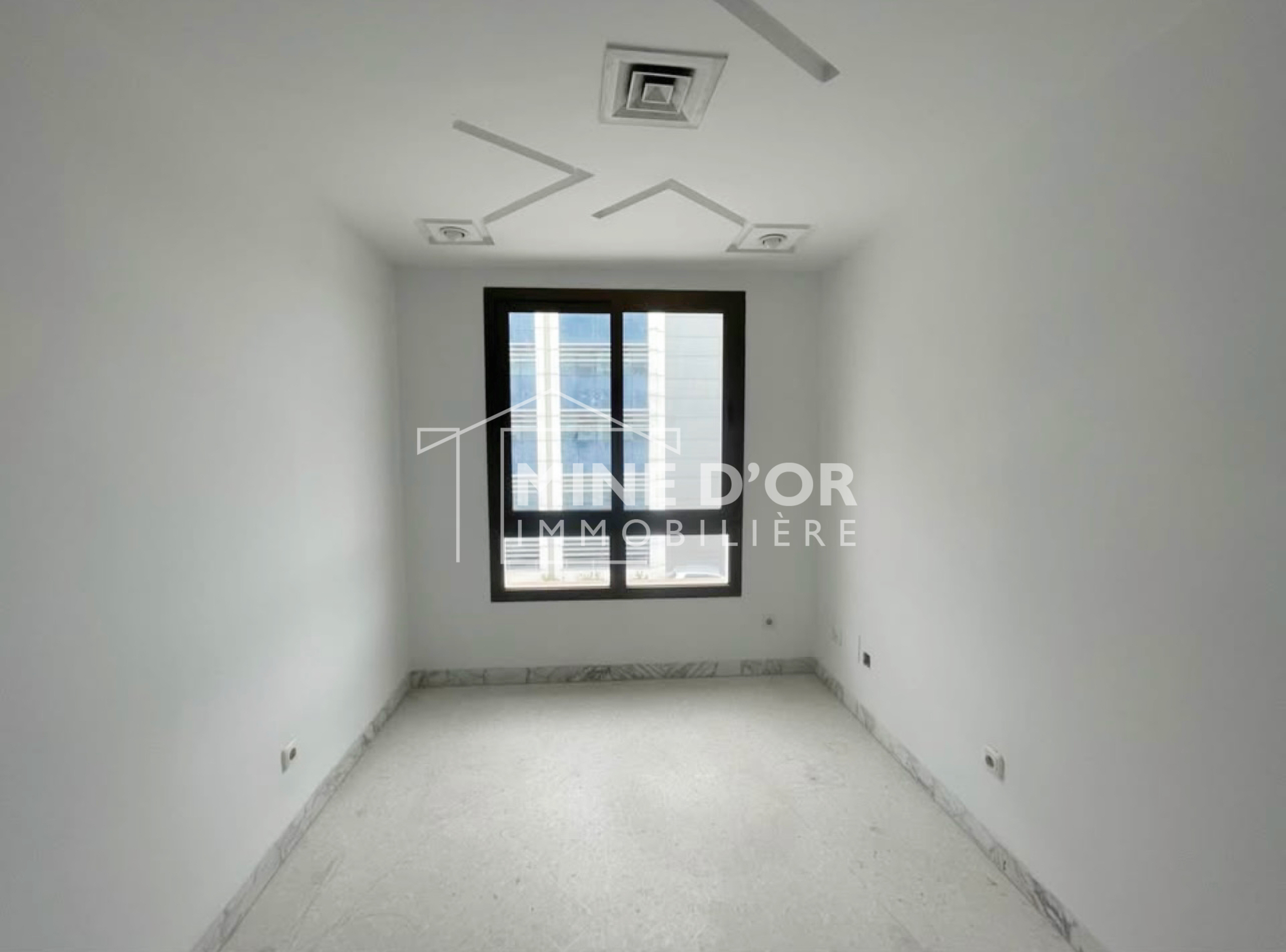 Bab Bhar Montplaisir Bureaux & Commerces Bureau Al bureau en 3 espaces  monplaisir