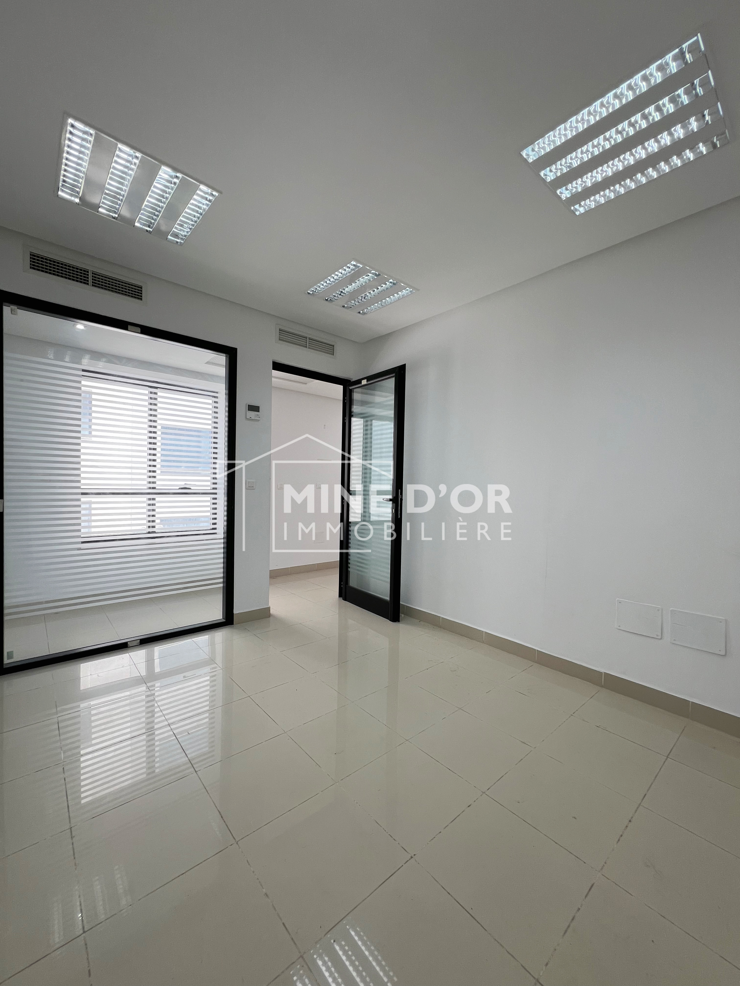 Bab Bhar Montplaisir Bureaux & Commerces Bureau Al bureau h2 haut standing  monplaisir