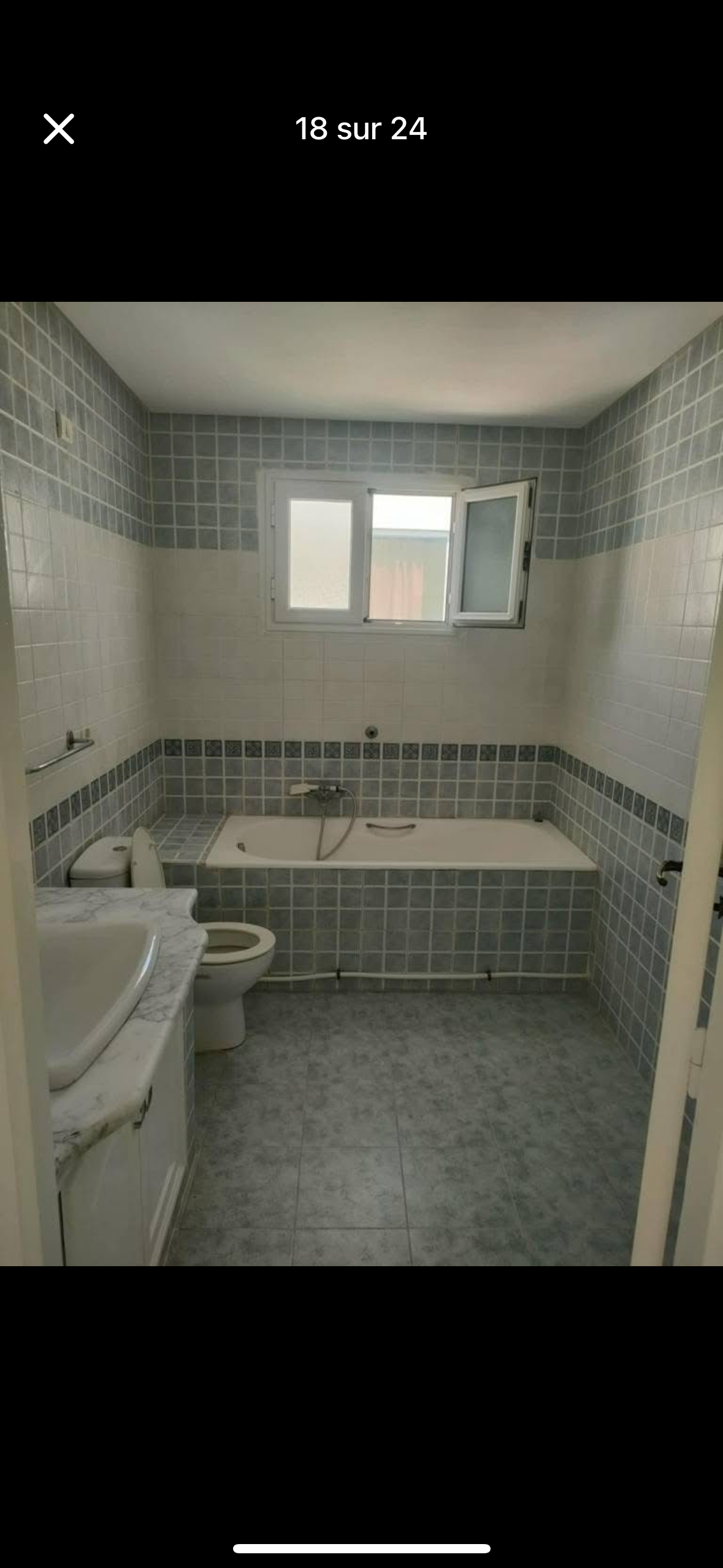 Ariana Ville El Menzah 8 Location Appart. 5 pices+ Etage de villa en s4  menzah 8