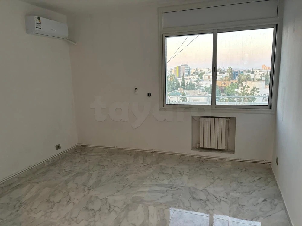 El Menzah El Manar 2 Location Appart. 3 pices Un appartement s2  manar 2