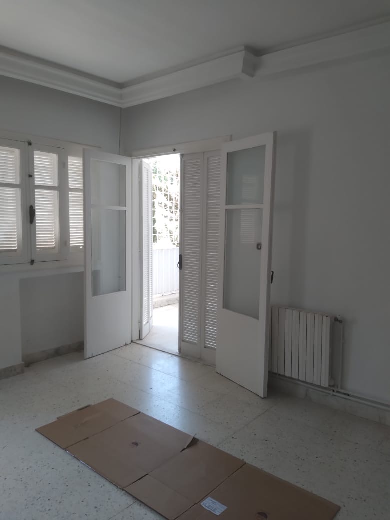 El Menzah El Manar 2 Location Appart. 5 pices+ Un spacieux s4  manar 2