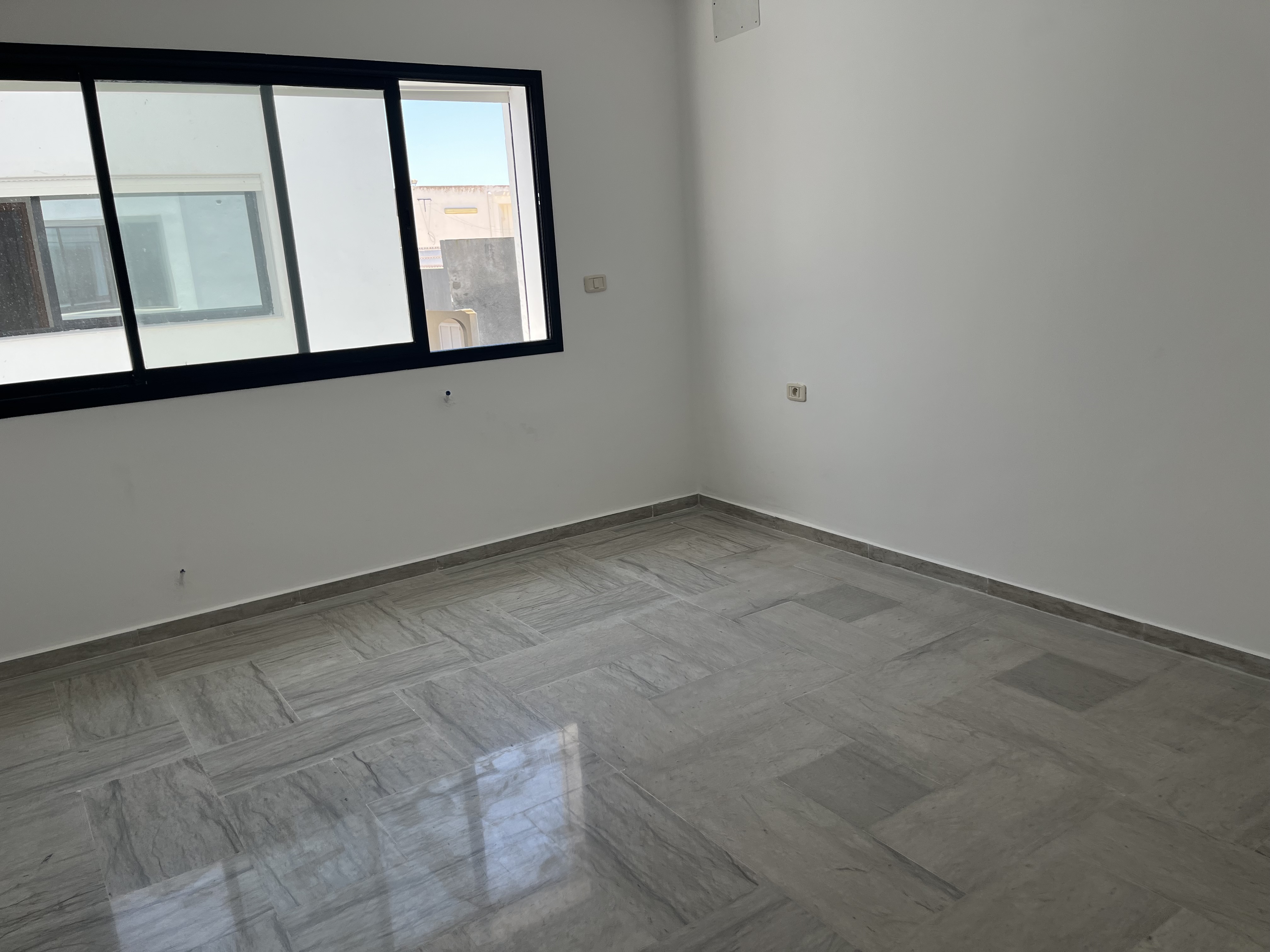 Bekalta Baghdadi Vente Appart. 3 pices Appartement luxueux  baghdedi plage