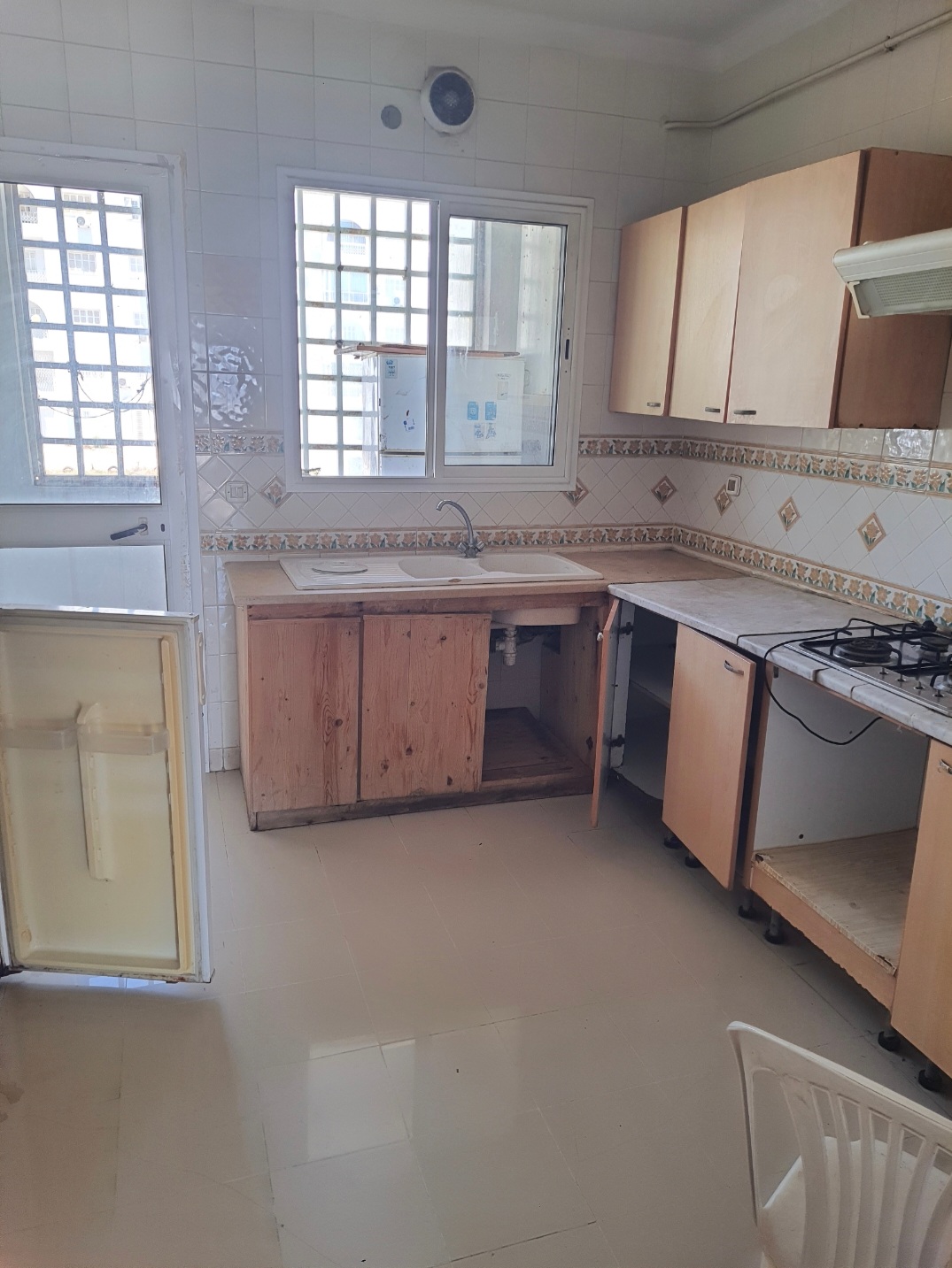 El Menzah El Manar 1 Location Appart. 2 pices Appartement s2 meubl prs monoprix