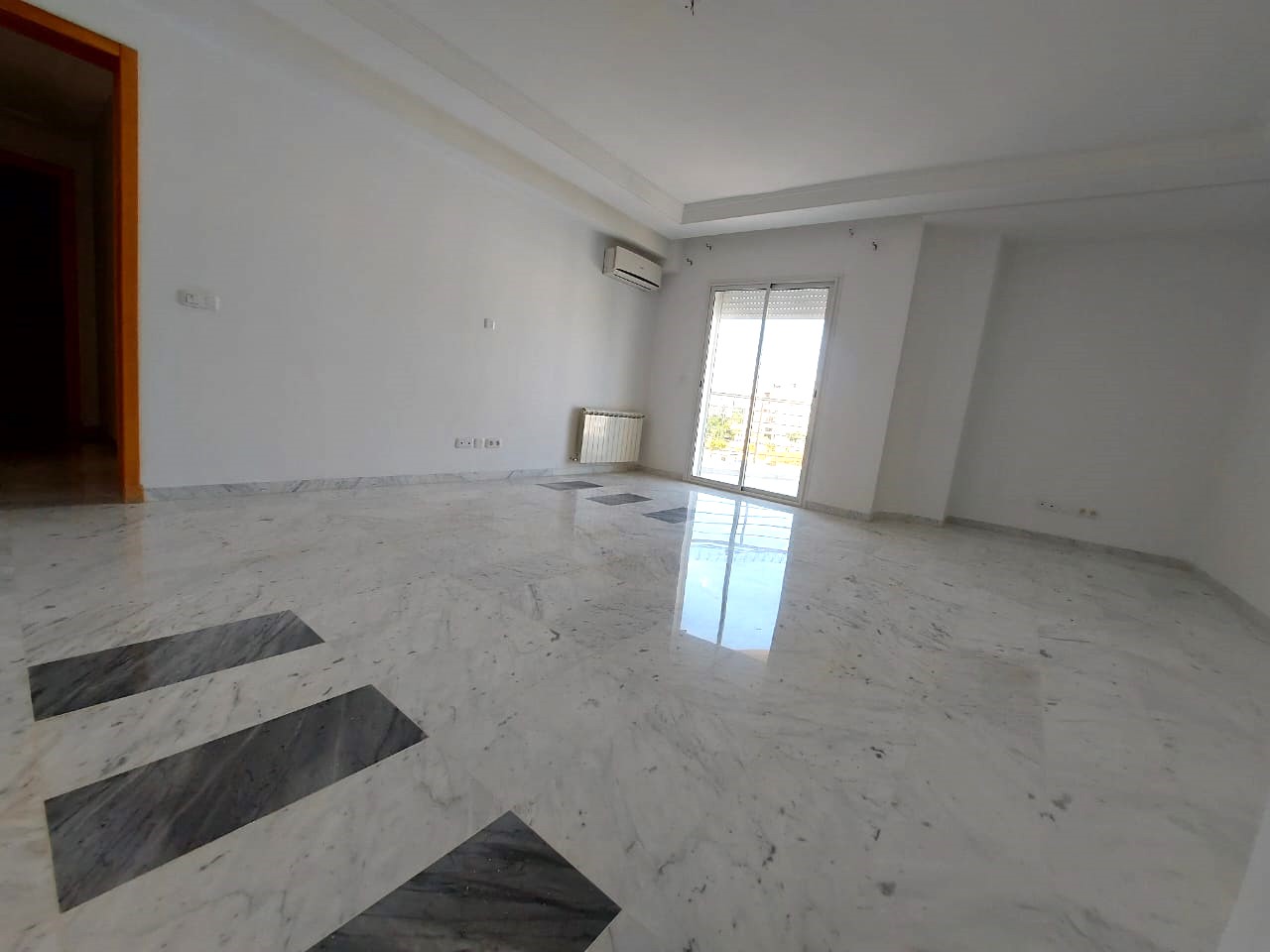 Ain Zaghouan Jardins de Carthage Location Appart. 4 pices Appt s3 de 150m2 aux jardins de carthage