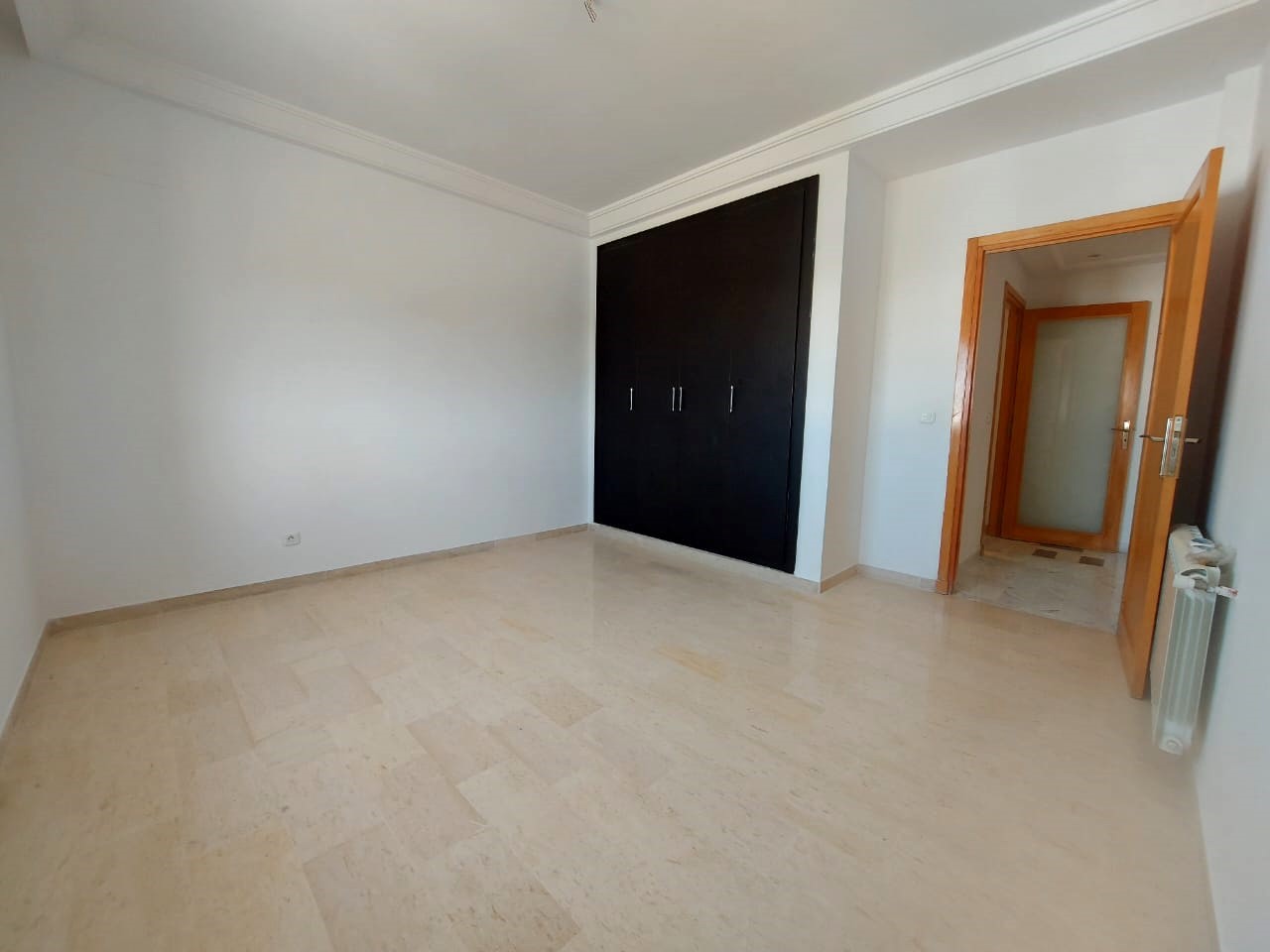 Ain Zaghouan Jardins de Carthage Location Appart. 4 pices Appt s3 de 150m2 aux jardins de carthage