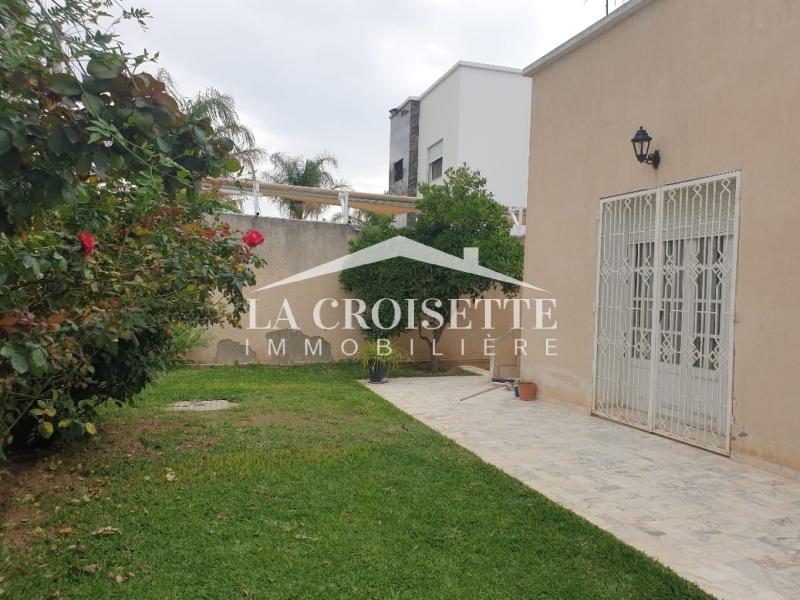 La Soukra La Soukra Location Appart. 5 pices+ Rez de chausse de villa s4   la soukra zvl1681