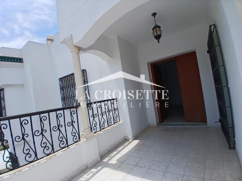 La Marsa Cite El Moustakbel (La Marsa) Location Appart. 4 pices Etage de villa s3  la marsa zel0538