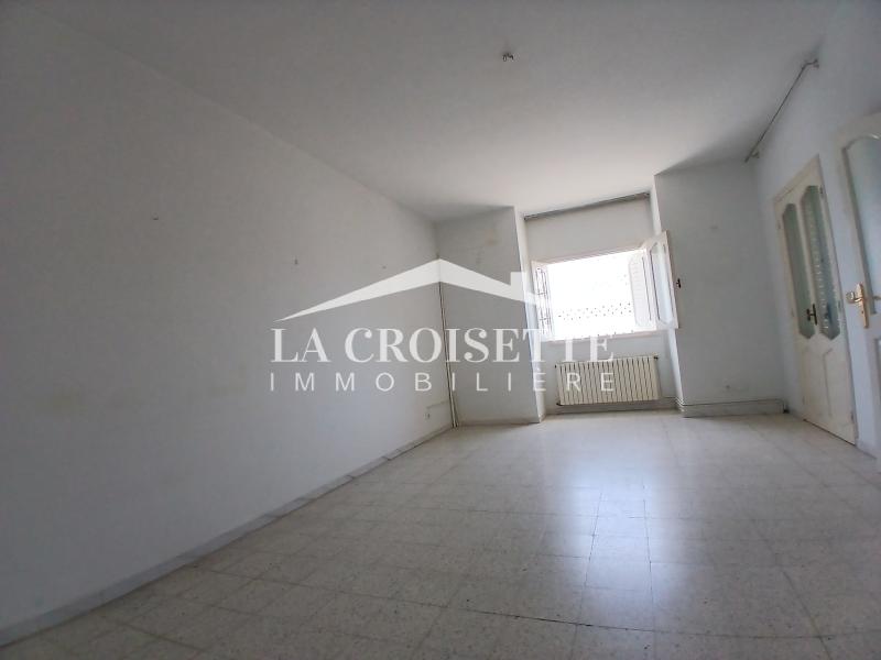 La Marsa Cite El Moustakbel (La Marsa) Location Appart. 4 pices Etage de villa s3  la marsa zel0538