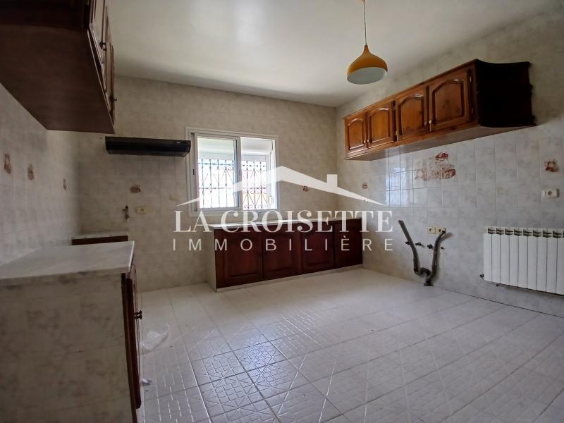 La Marsa Cite El Moustakbel (La Marsa) Location Appart. 4 pices Etage de villa s3  la marsa zel0538