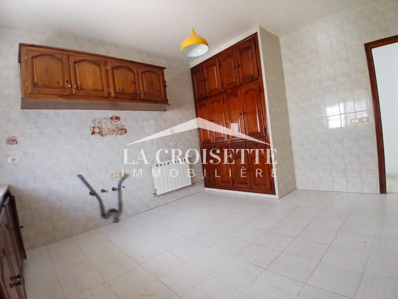 La Marsa Cite El Moustakbel (La Marsa) Location Appart. 4 pices Etage de villa s3  la marsa zel0538