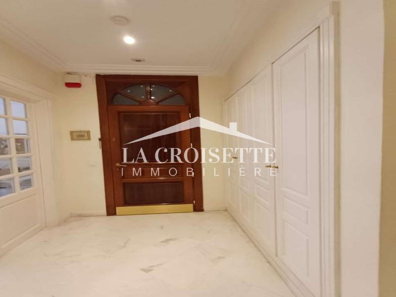 La Marsa Berge Du Lac Location Appart. 3 pices S2 meubl au lac2 mal1702