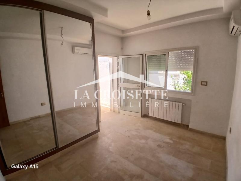 La Marsa El Aouina Location Appart. 4 pices S3  l'aouina mel0292