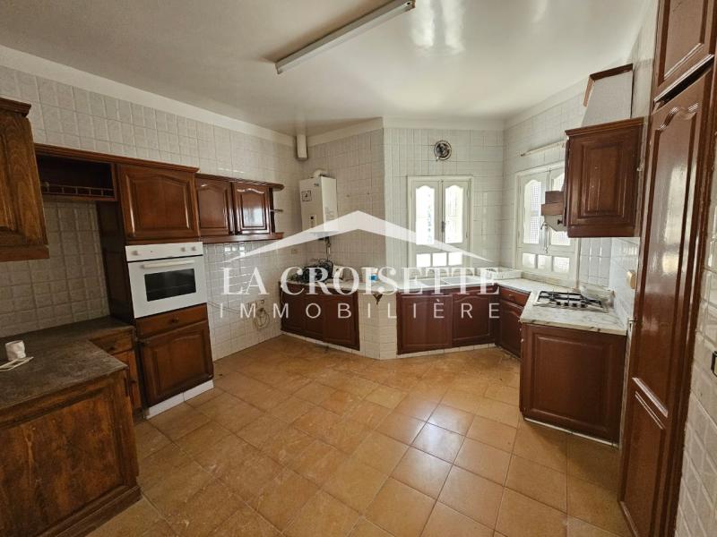 La Marsa Berge Du Lac Bureaux & Commerces Bureau Duplex s3 pour usage bureautique au lac1 zbl0525