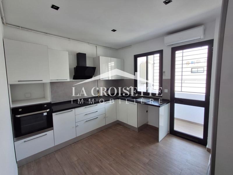 La Soukra La Soukra Vente Appart. 4 pices S3  la soukra zav1893