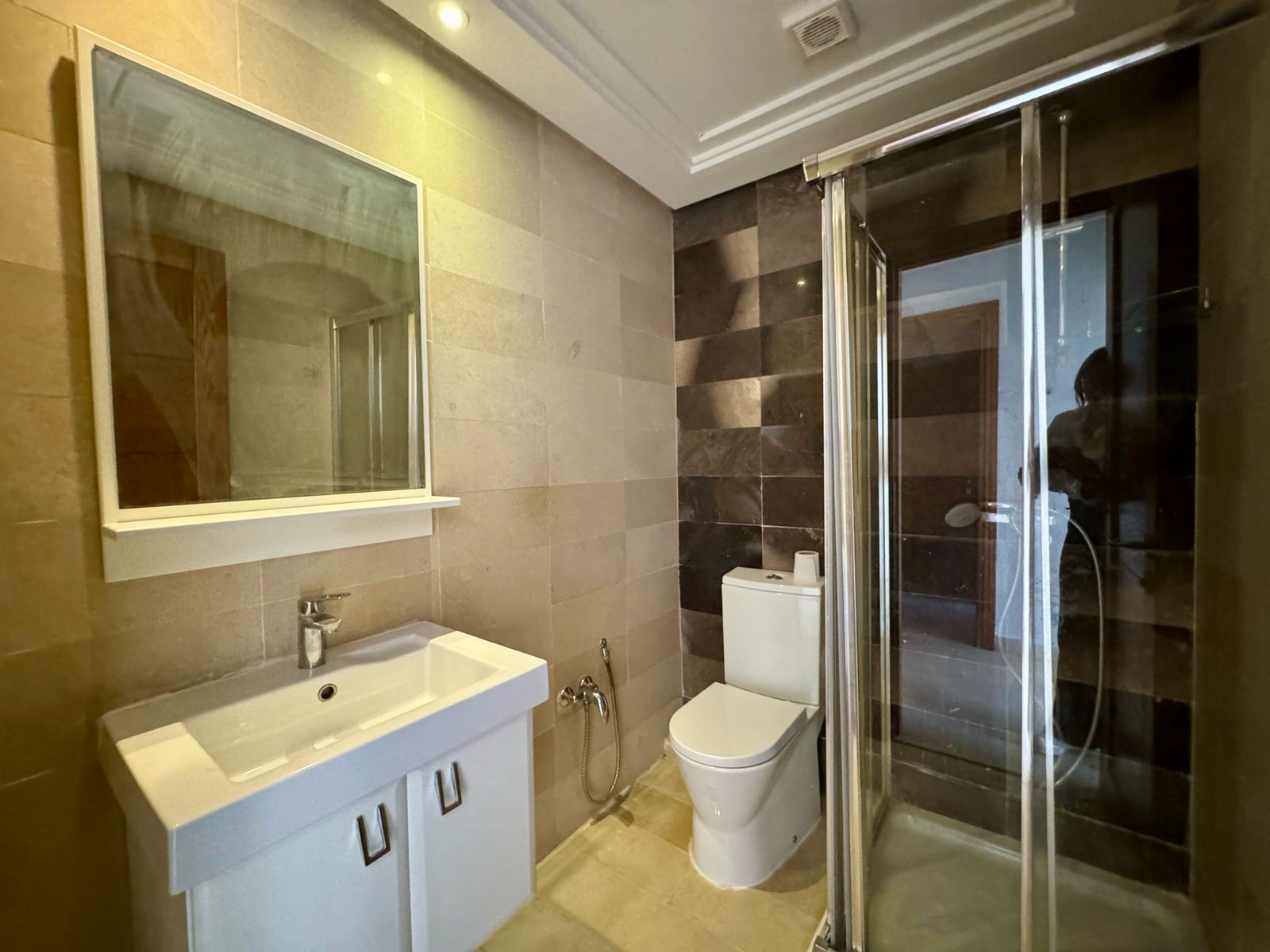 Ain Zaghouan Jardins de Carthage Location Appart. 4 pices Appartement  s3 au jardins de carthage