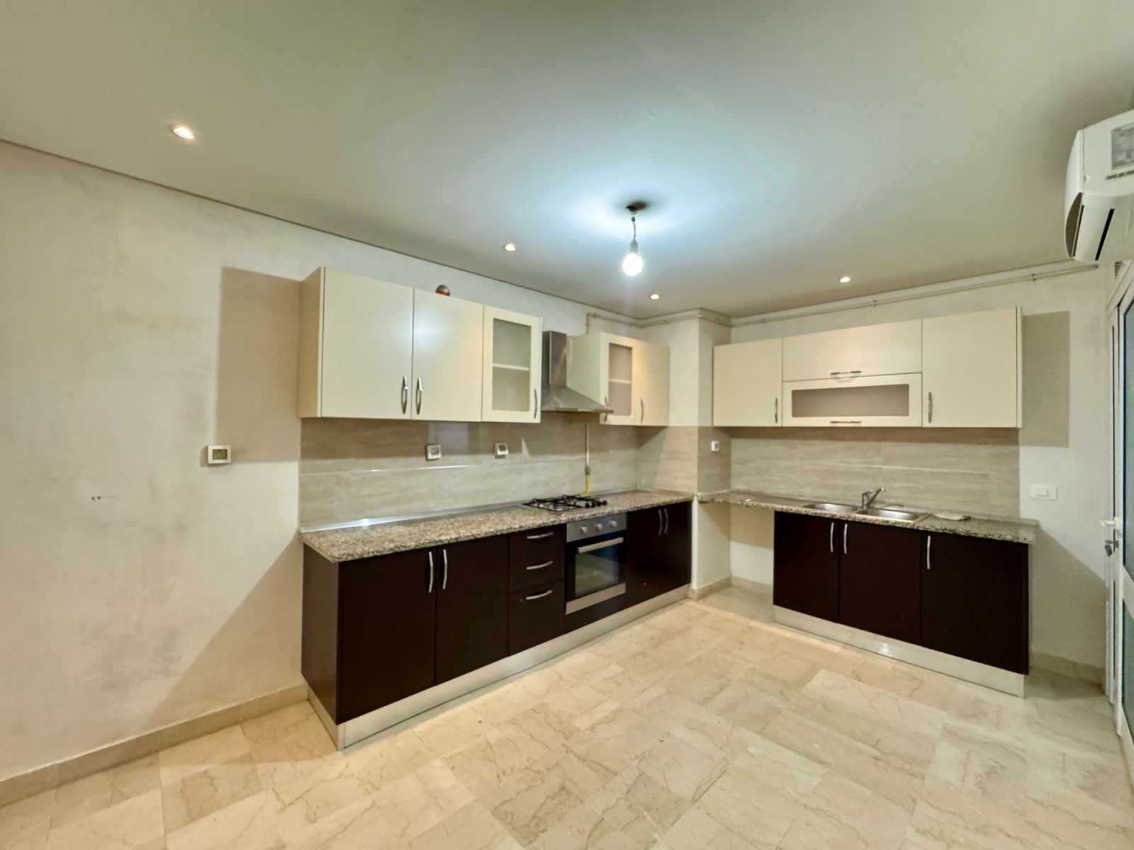 Ain Zaghouan Jardins de Carthage Location Appart. 4 pices Appartement  s3 au jardins de carthage