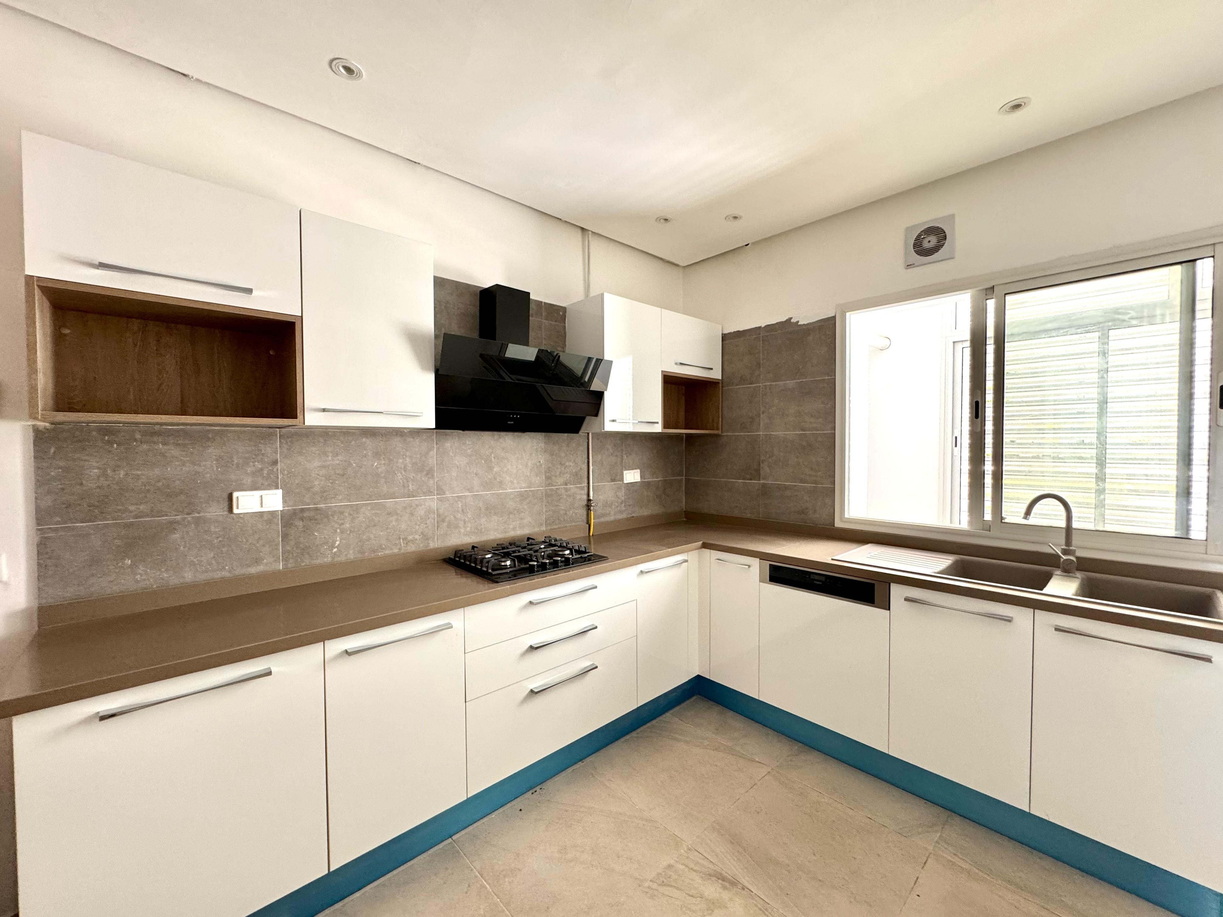 La Marsa Gammart Location Appart. 4 pices Agrable duplex s3 avec piscine  gammarth