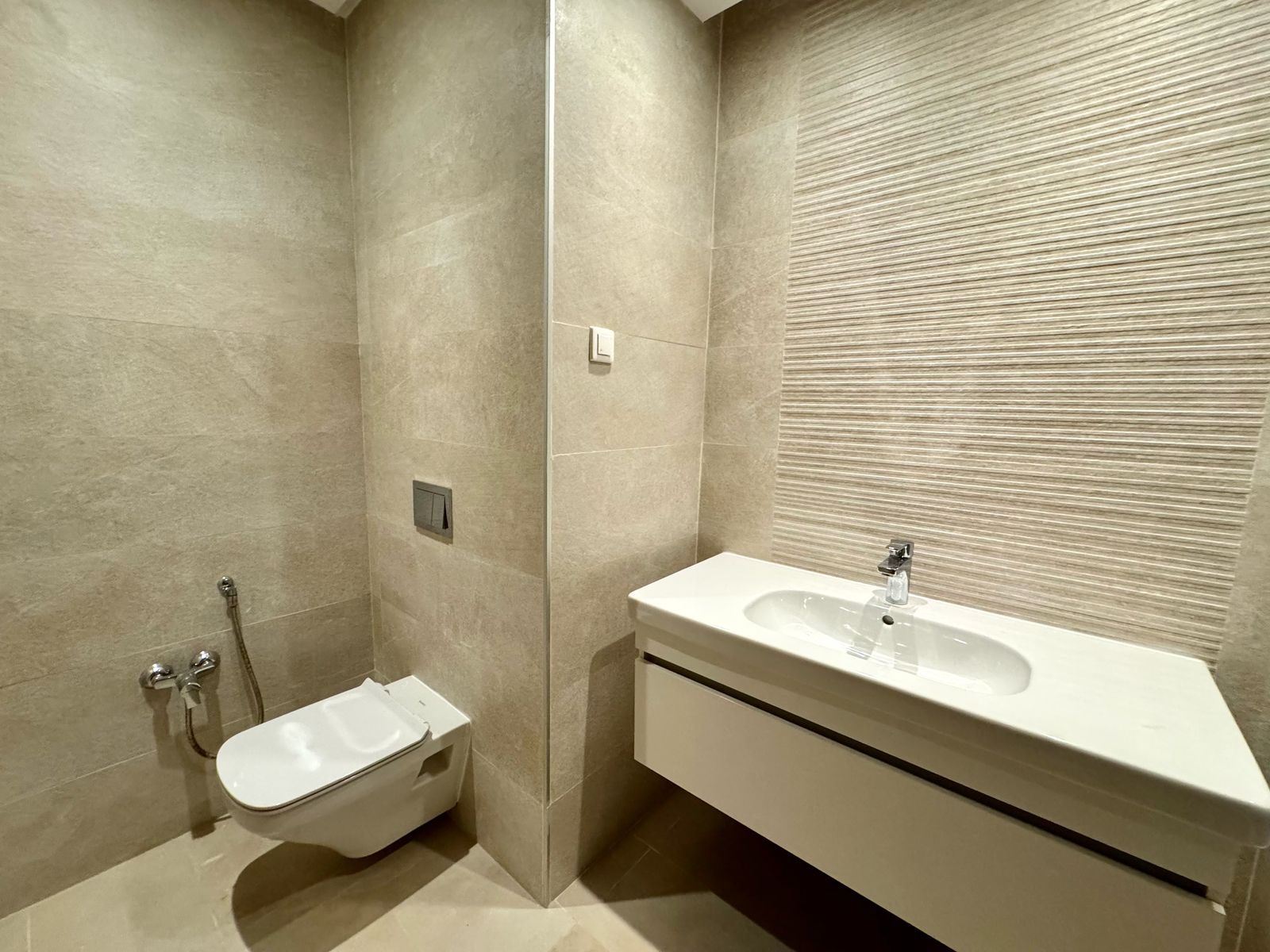 La Marsa Gammart Location Appart. 4 pices Agrable duplex s3 avec piscine  gammarth