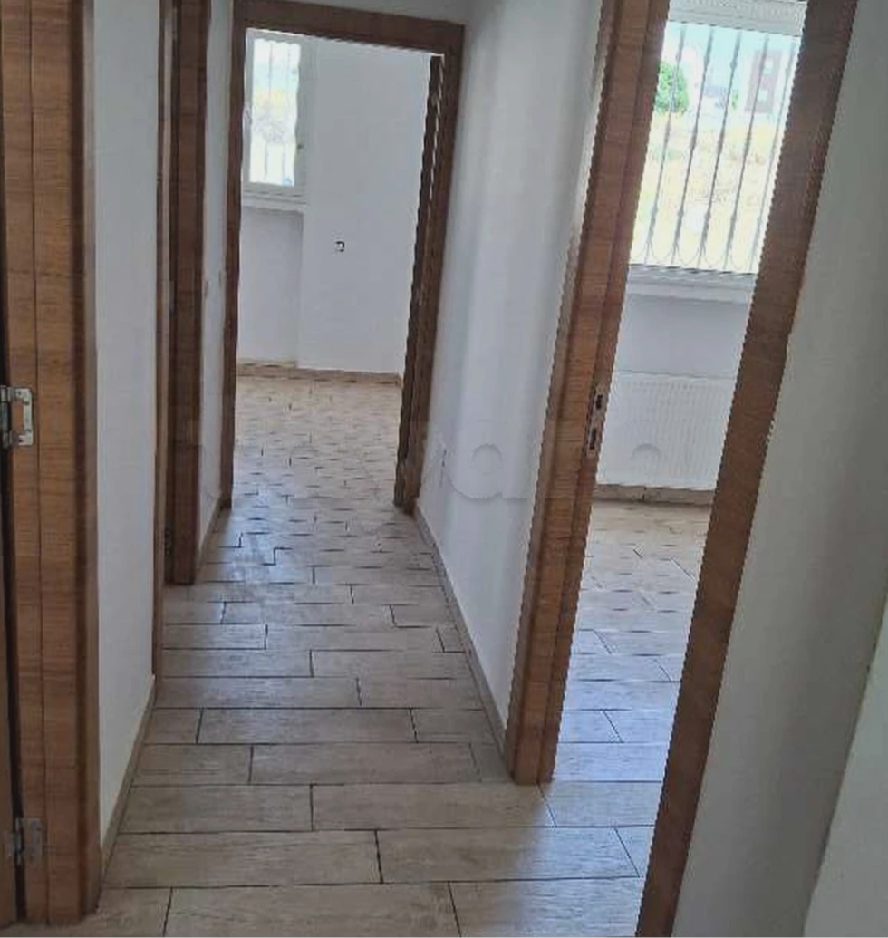 Mnihla Jardins d'el Menzah Location Appart. 3 pices S2 rdc d'une villa jardin menzah 2