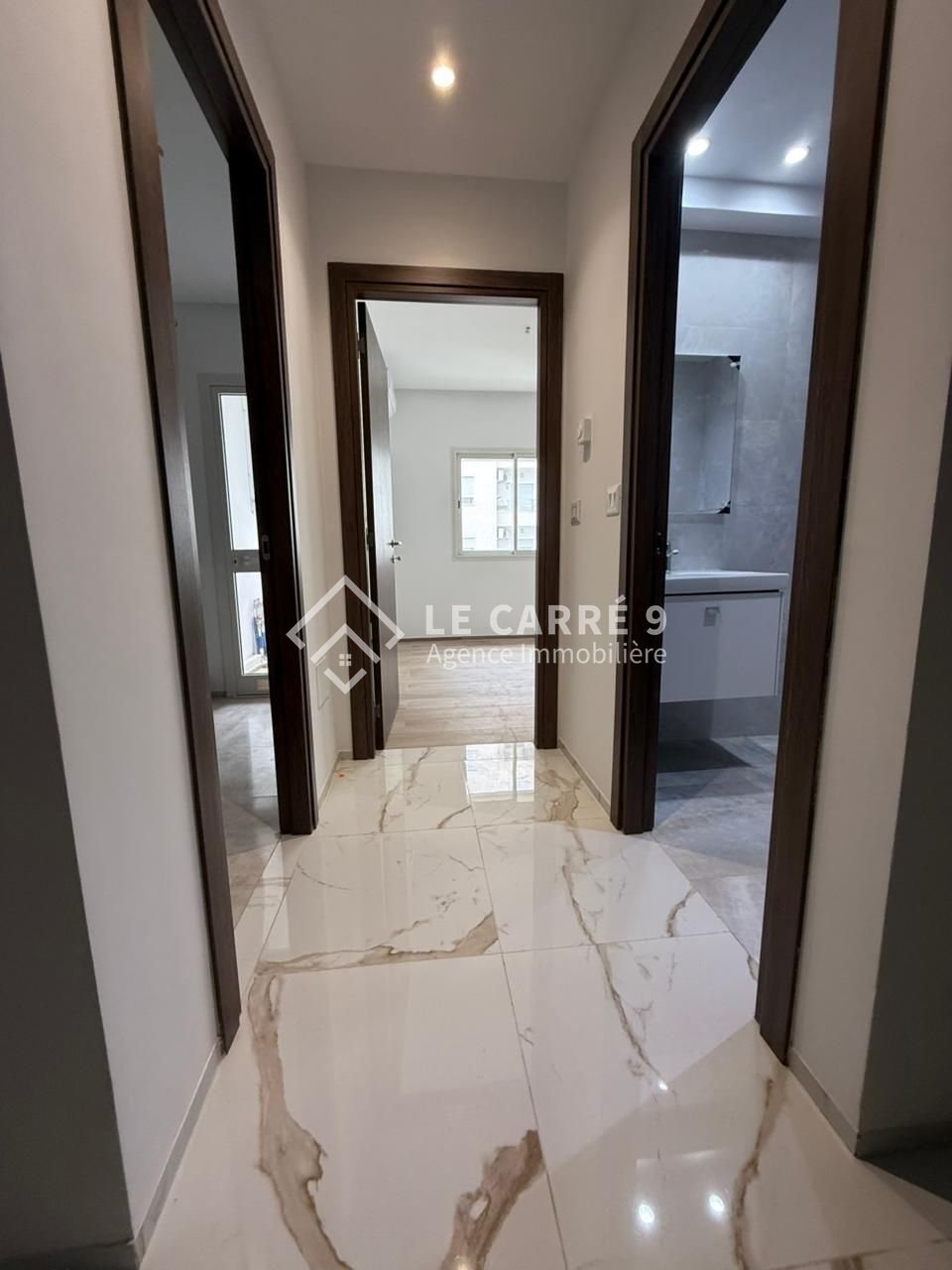 La Marsa El Aouina Location Appart. 2 pices S1 neuf cit les palmerais