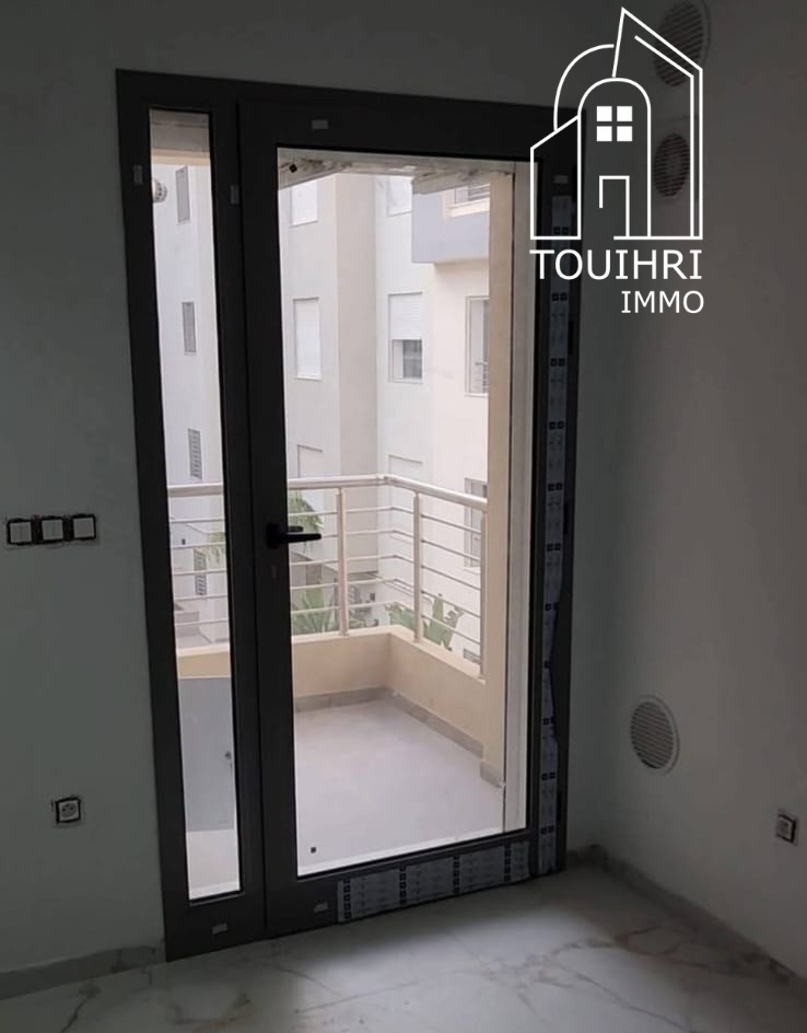La Soukra La Soukra Vente Appart. 1 pice S0 suite  laouina wahat