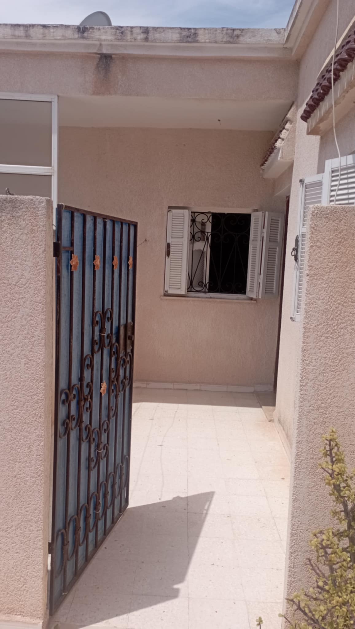 Ariana Ville Borj El Baccouche Location Appart. 2 pices Appartement a borj el bachouche pour des filles