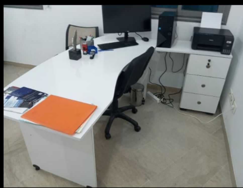 Mannouba La Mannouba Ordin. familial Autre Meubles de bureau et matriel informatique