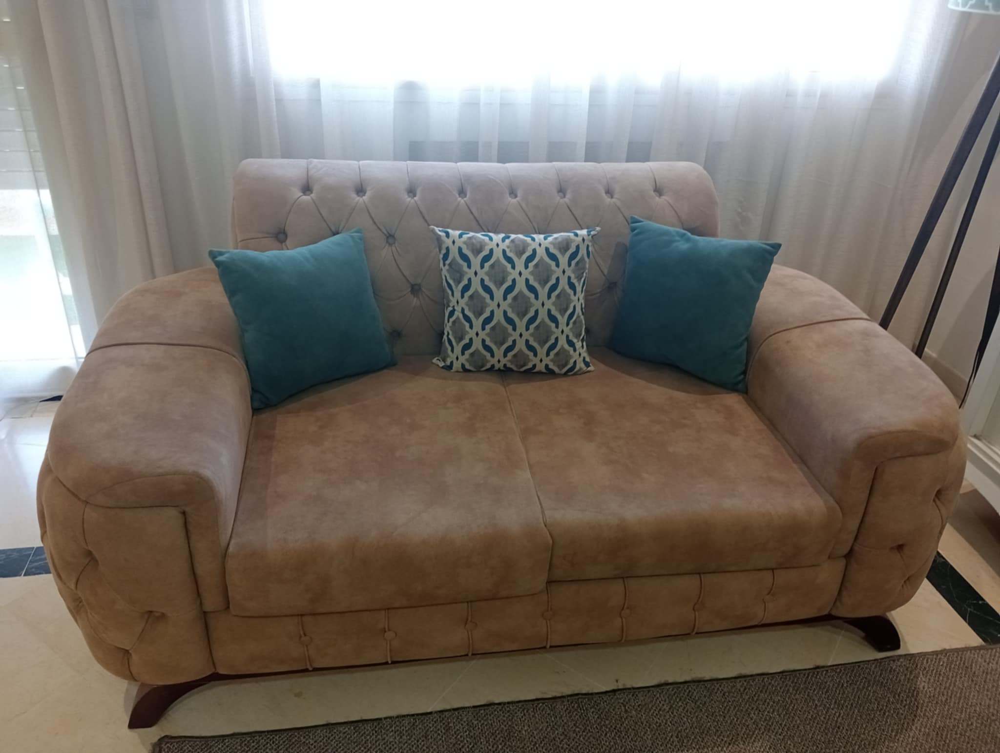 El Ouerdia Cite Mohamed Ali Salon - Salle  manger  Salons Salon  en bonne tat