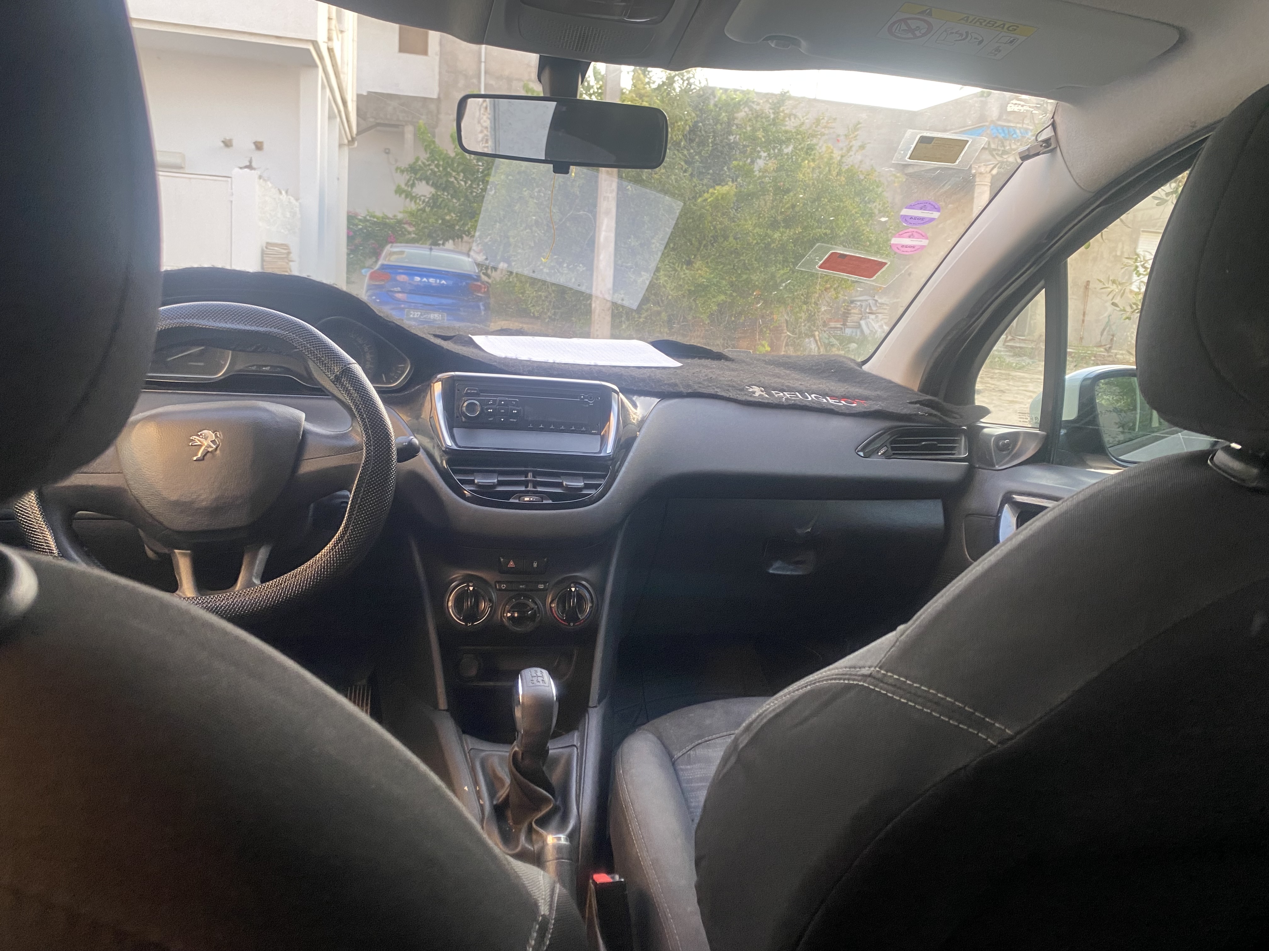 La Marsa Gammart Peugeot 208 Peugeot 208