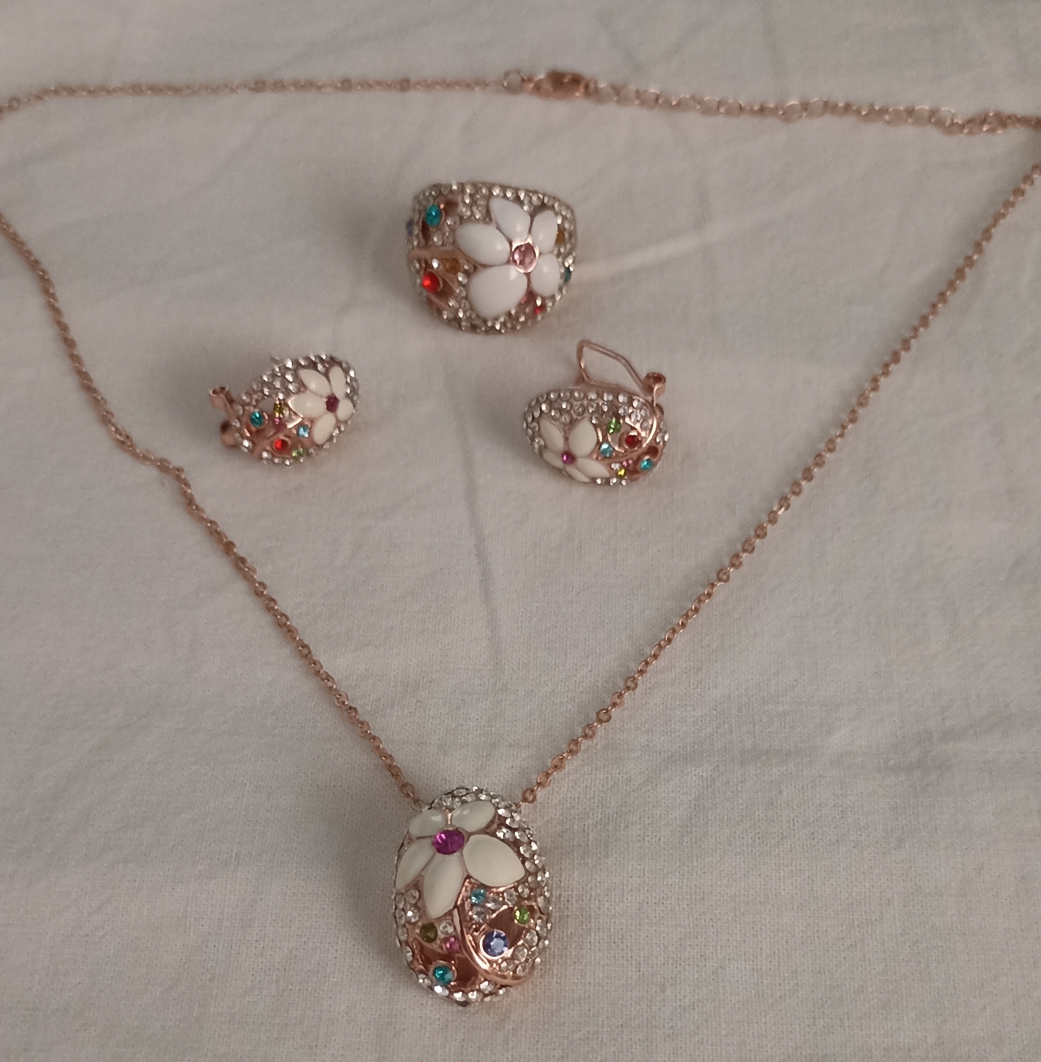 El Kram Le Kram Autre Autre Pour les personnes qui adorent les bijoux