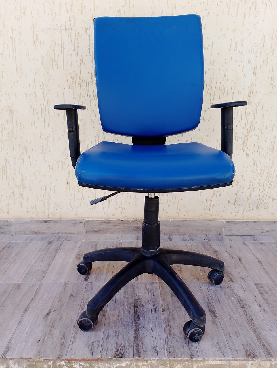 Raoued Jaafar 1 Meubles de bureau Sieges de Bureau Sige de bureau en bleu