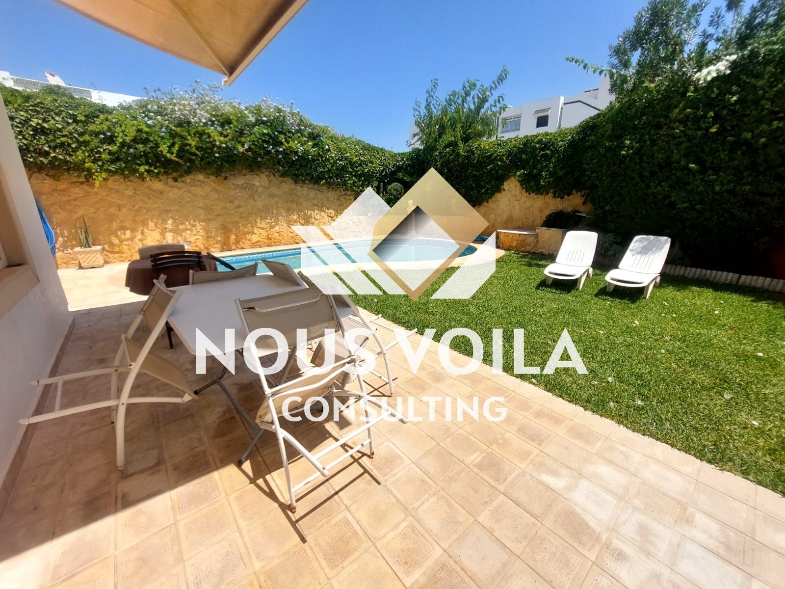 La Marsa Sidi Daoud Location Maisons Villa s5 meuble avec piscine  la marsa