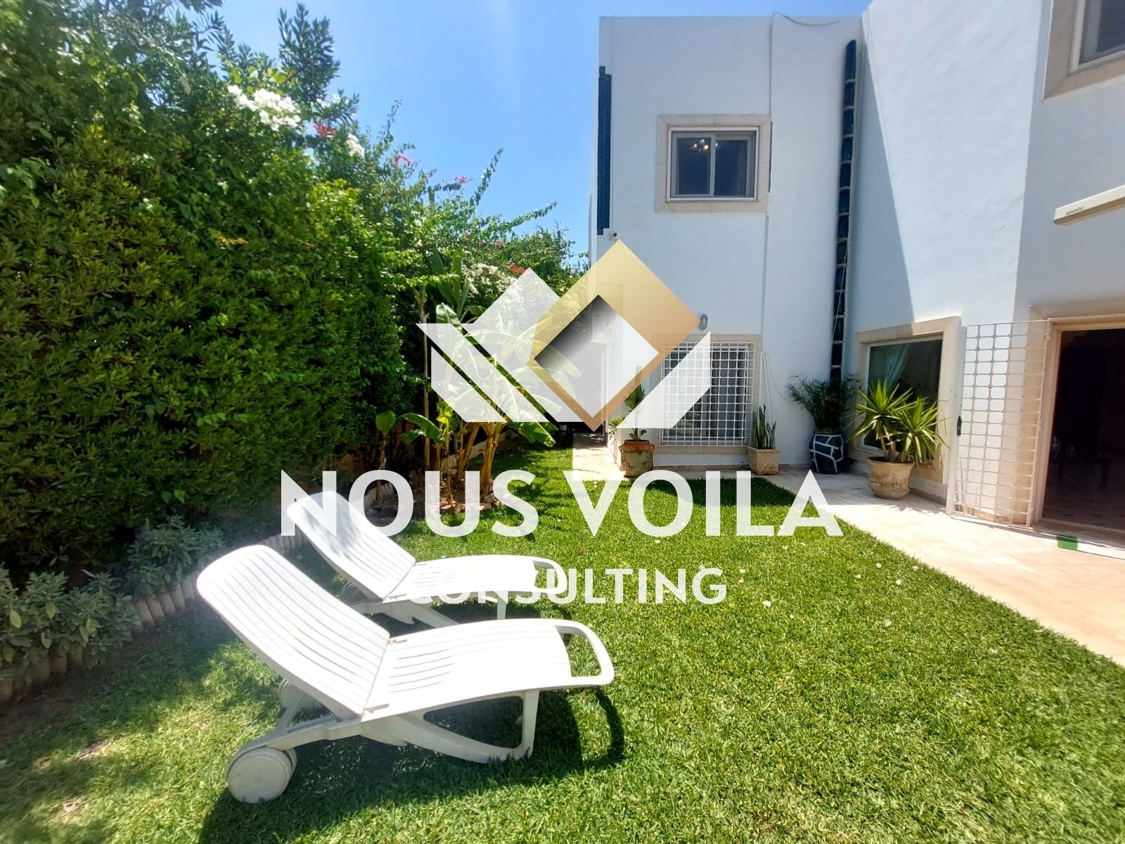La Marsa Sidi Daoud Location Maisons Villa s5 meuble avec piscine  la marsa