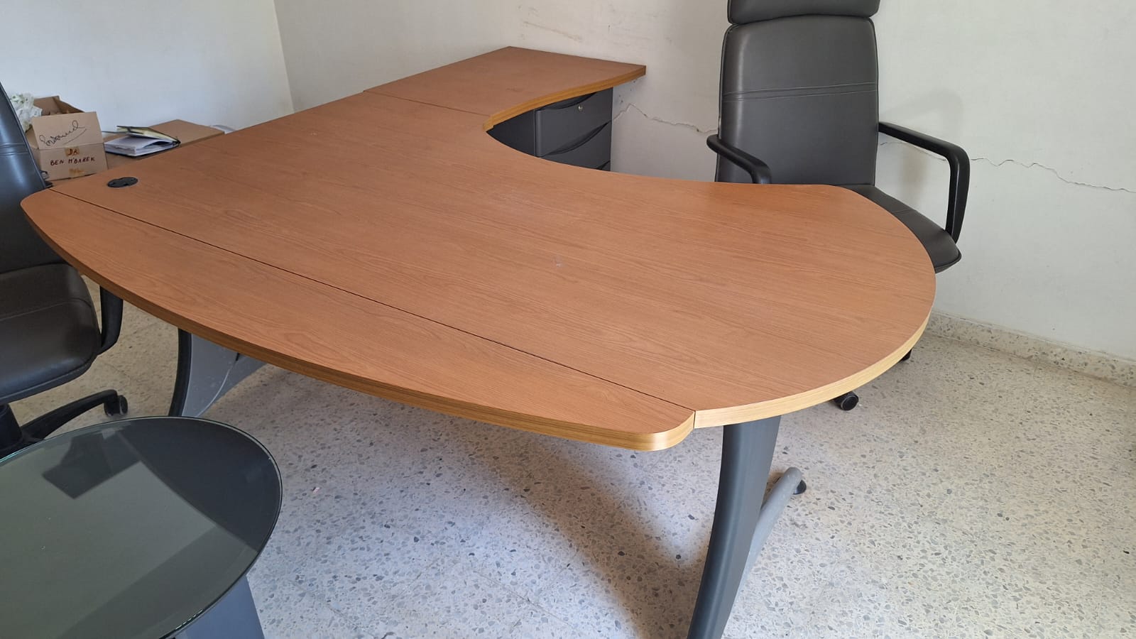 El Menzah El Manar 1 Meubles de bureau Bureaux - Tables Mobilier de bureau en trs bon tat