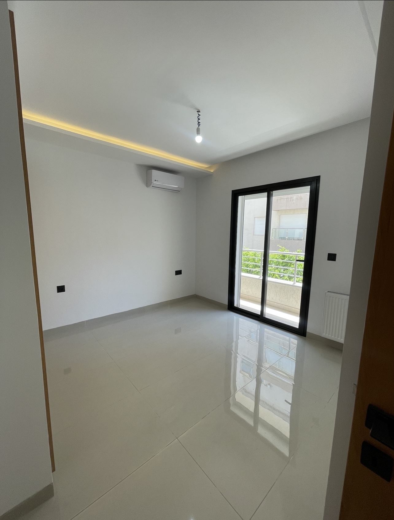 La Soukra La Soukra Location Appart. 3 pices S3 jamais habit direct promoteur