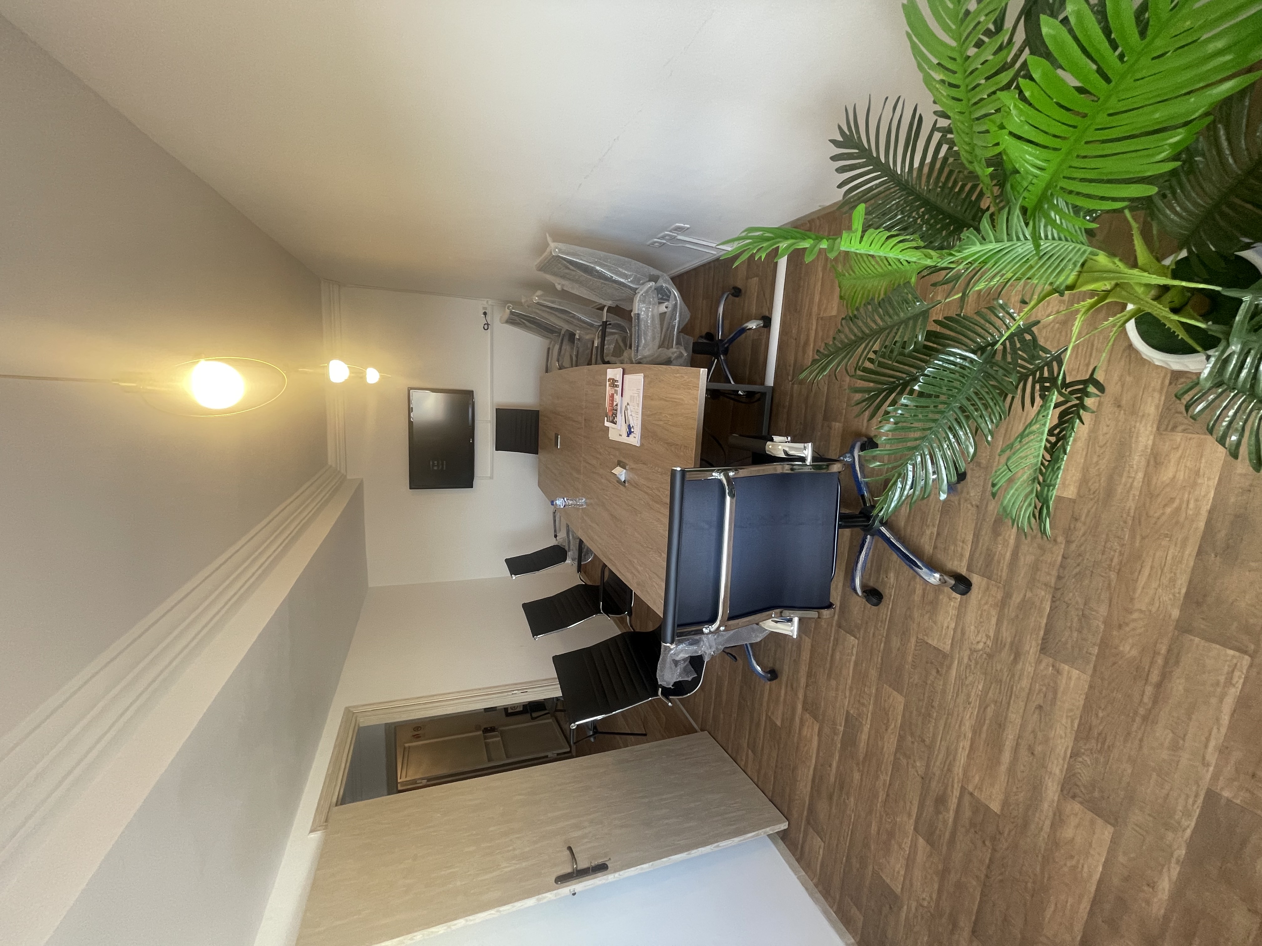 Ariana Ville El Menzah 8 Bureaux & Commerces Bureau Bureau meubl zone el menzah 8 tunis