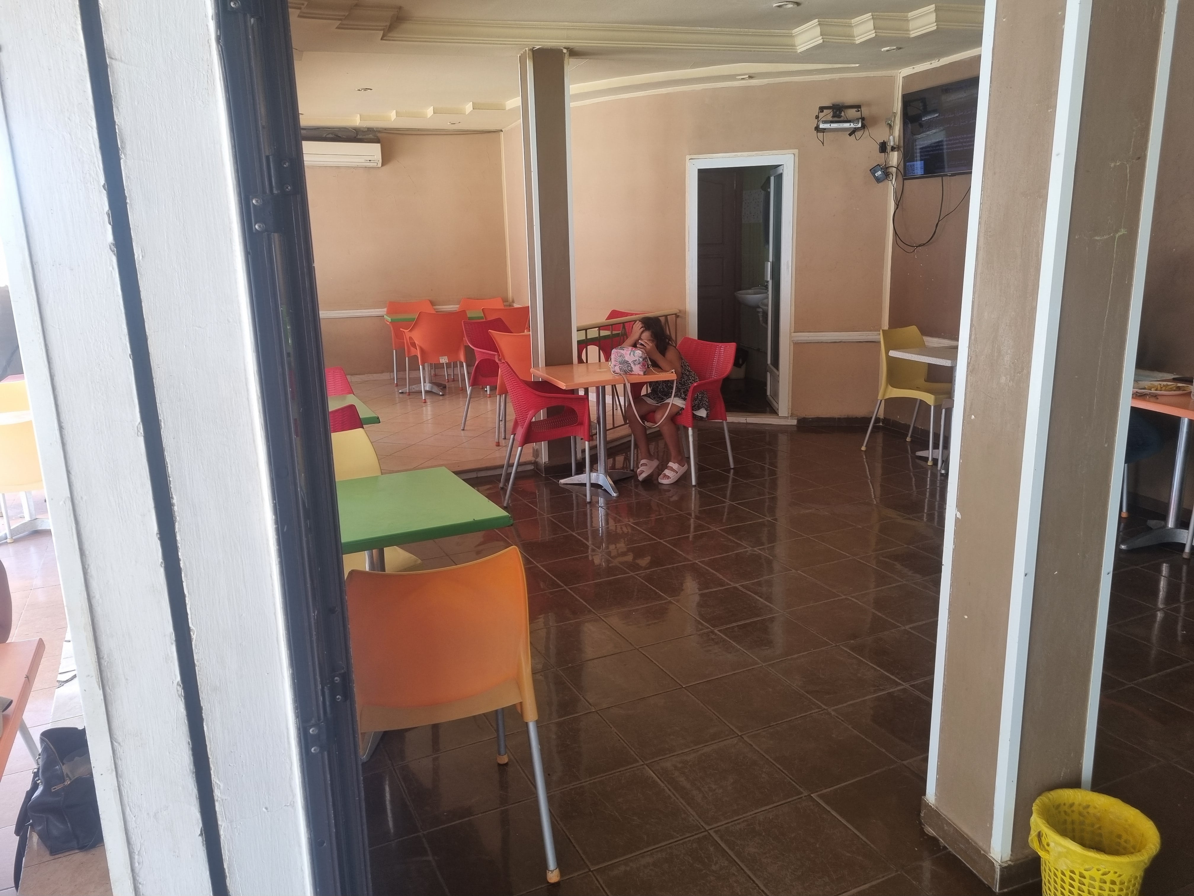 Le Kef Ouest Kef Ouest Bureaux & Commerces Fond de Commerce Fond de commerce restaurant tout quip kef centre