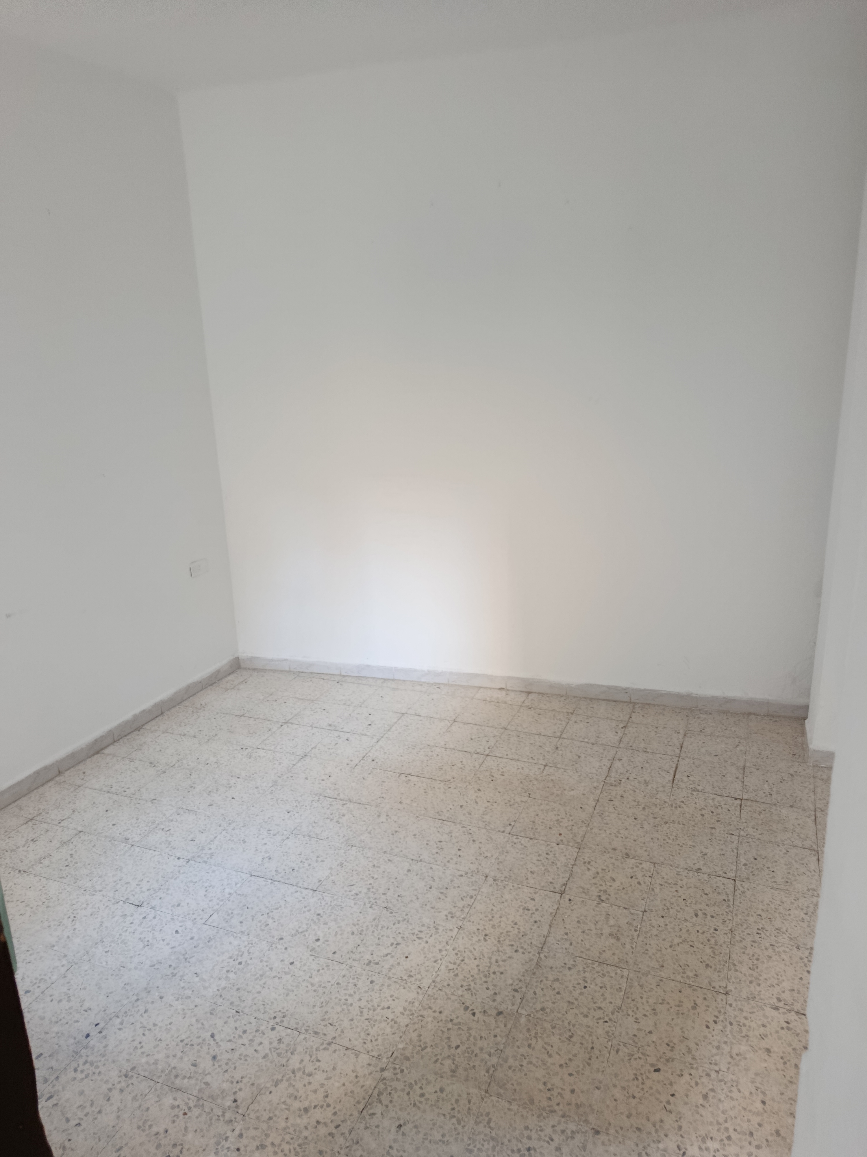 Bab Souika Bab El Assel Location Appart. 3 pices Appartement en bonne tat