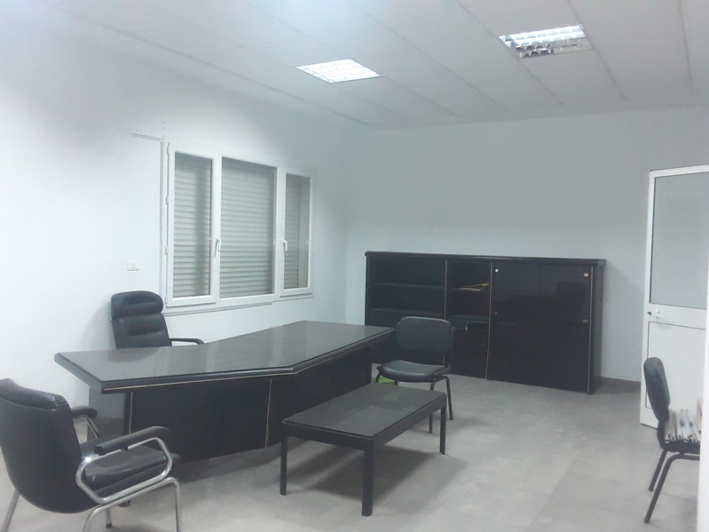 Bab Bhar Republique Bureaux & Commerces Bureau tage d'immeuble professionnel  usage de bureau
